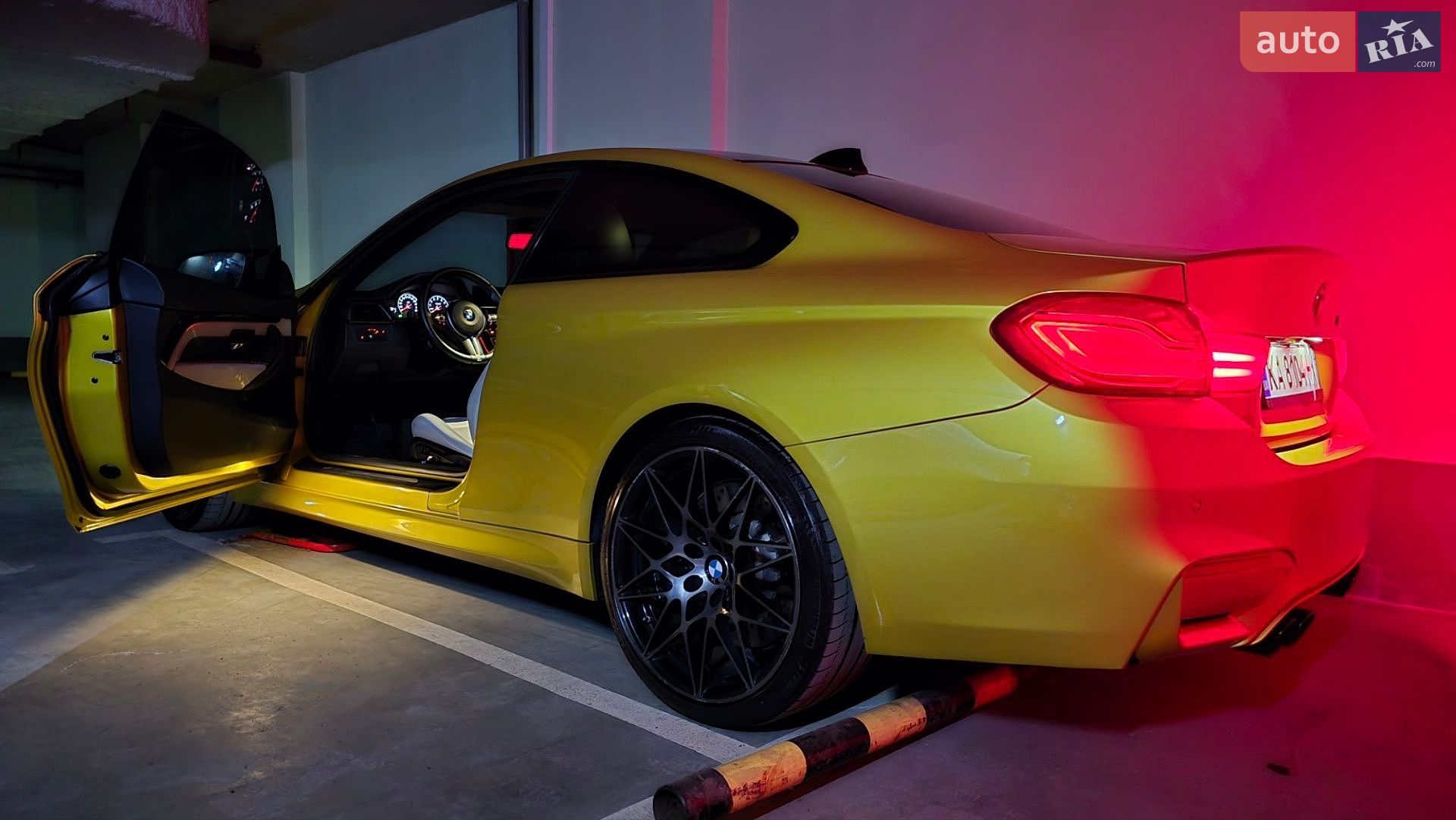 BMW M4 2017 VIN WBS4Y91060AC52919 фото оголошення 58 з 85