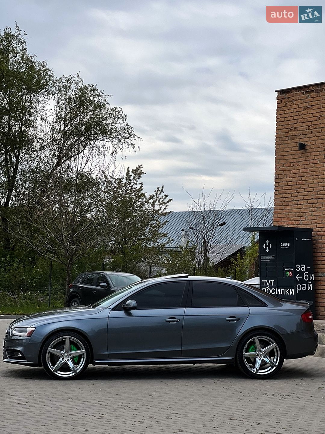 Audi A4 2012 VIN WAUBFCFL1DN005725 фото оголошення 4 з 27