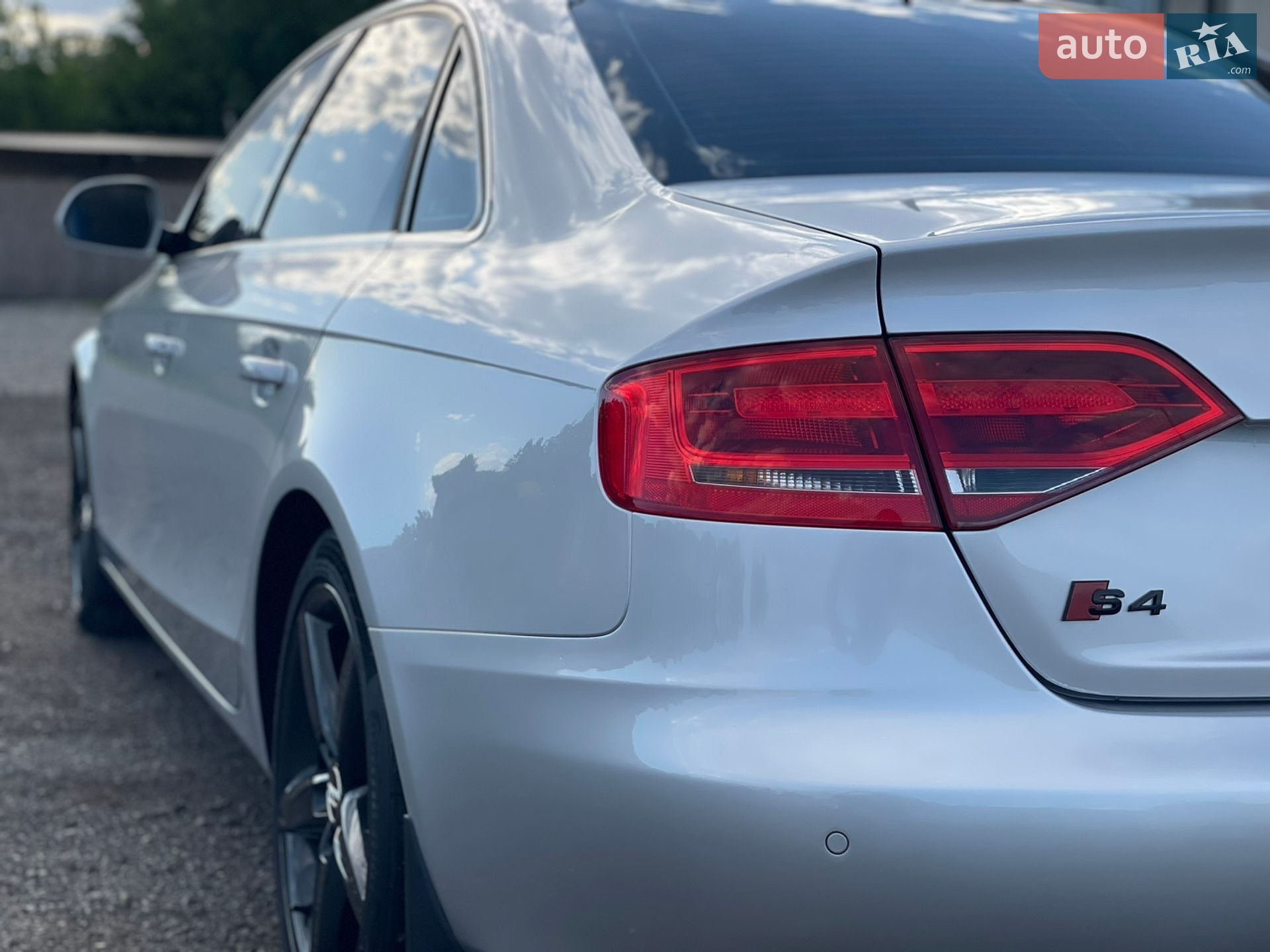 Audi A4 2008 VIN WAUZZZ8K18A018095 фото оголошення 13 з 26