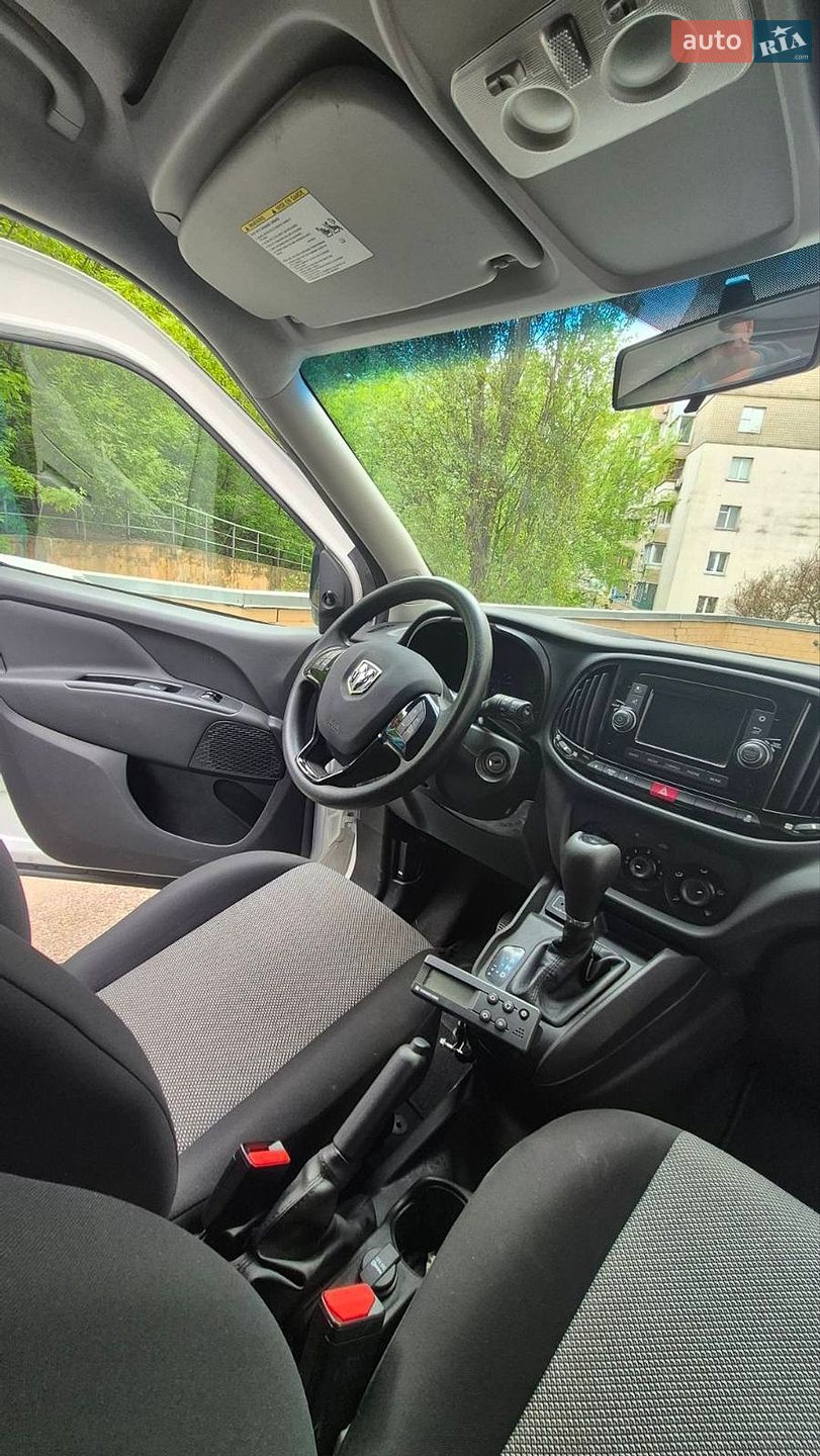Ram Promaster City 2019 VIN ZFBHRFAB6K6N94107 фото оголошення 4 з 14
