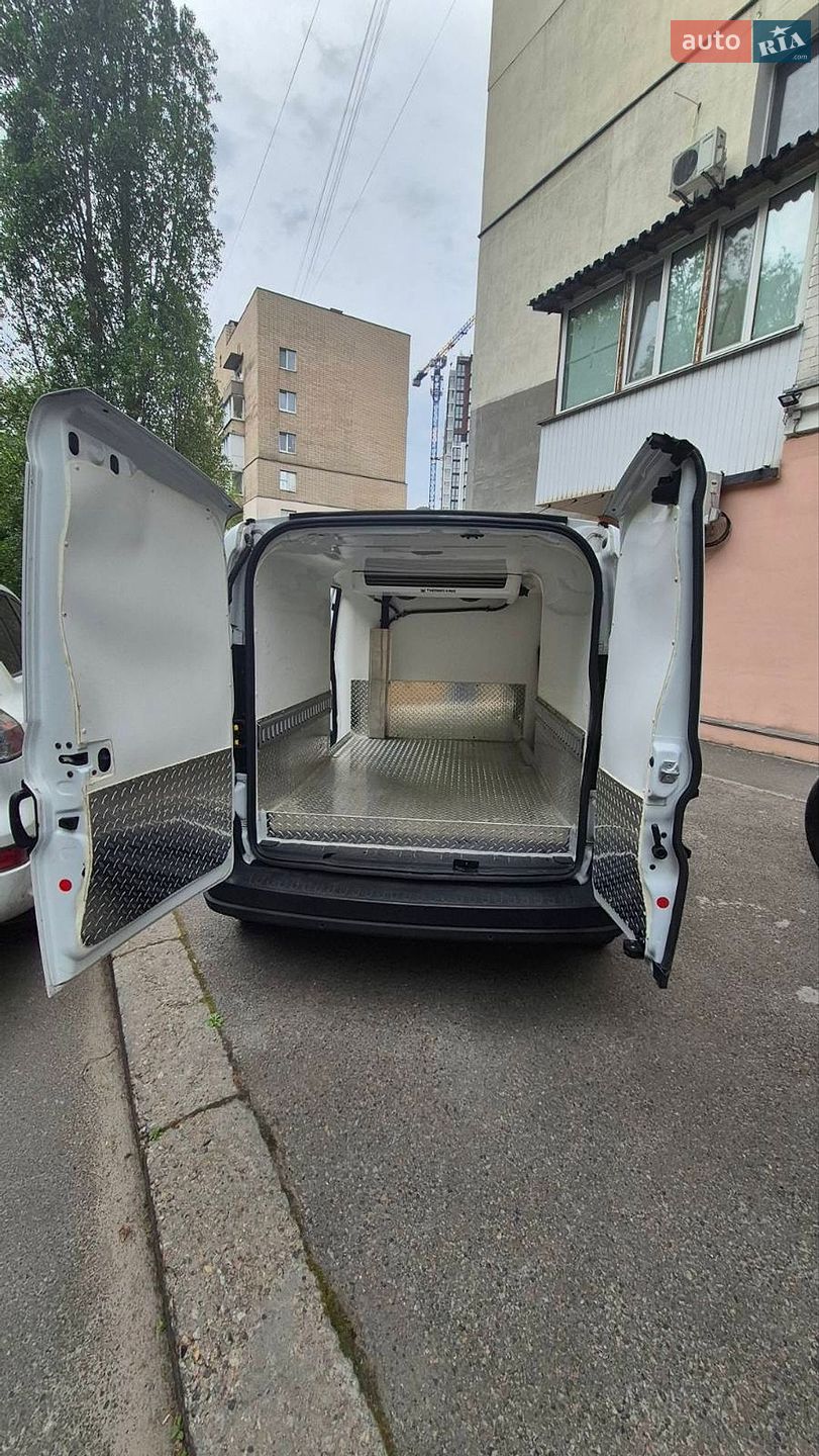 Ram Promaster City 2019 VIN ZFBHRFAB6K6N94107 фото оголошення 9 з 14
