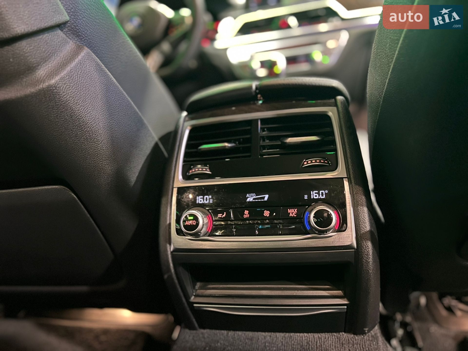 BMW 7 Series 2016 VIN WBA7E2C58HG739796 фото оголошення 12 з 15
