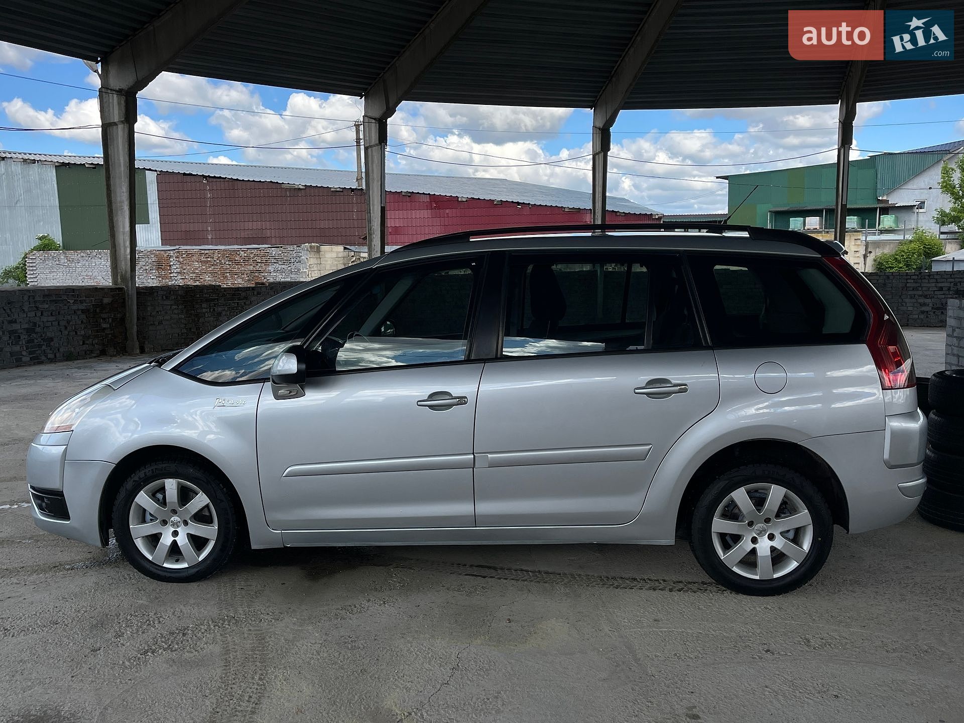 Citroen Grand C4 Picasso 2010 VIN VF7UARHJHAJ805554 фото оголошення 18 з 52