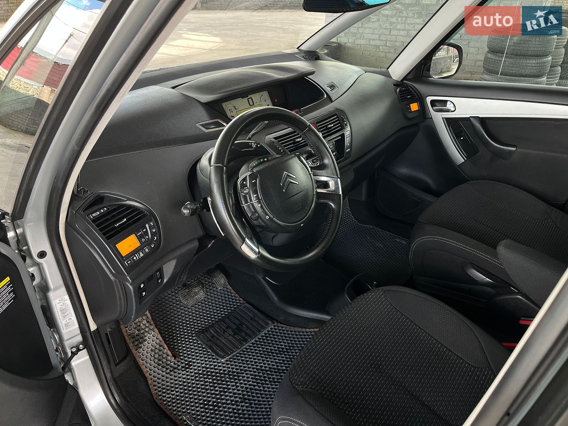 Citroen Grand C4 Picasso 2010 VIN VF7UARHJHAJ805554 фото оголошення 38 з 52