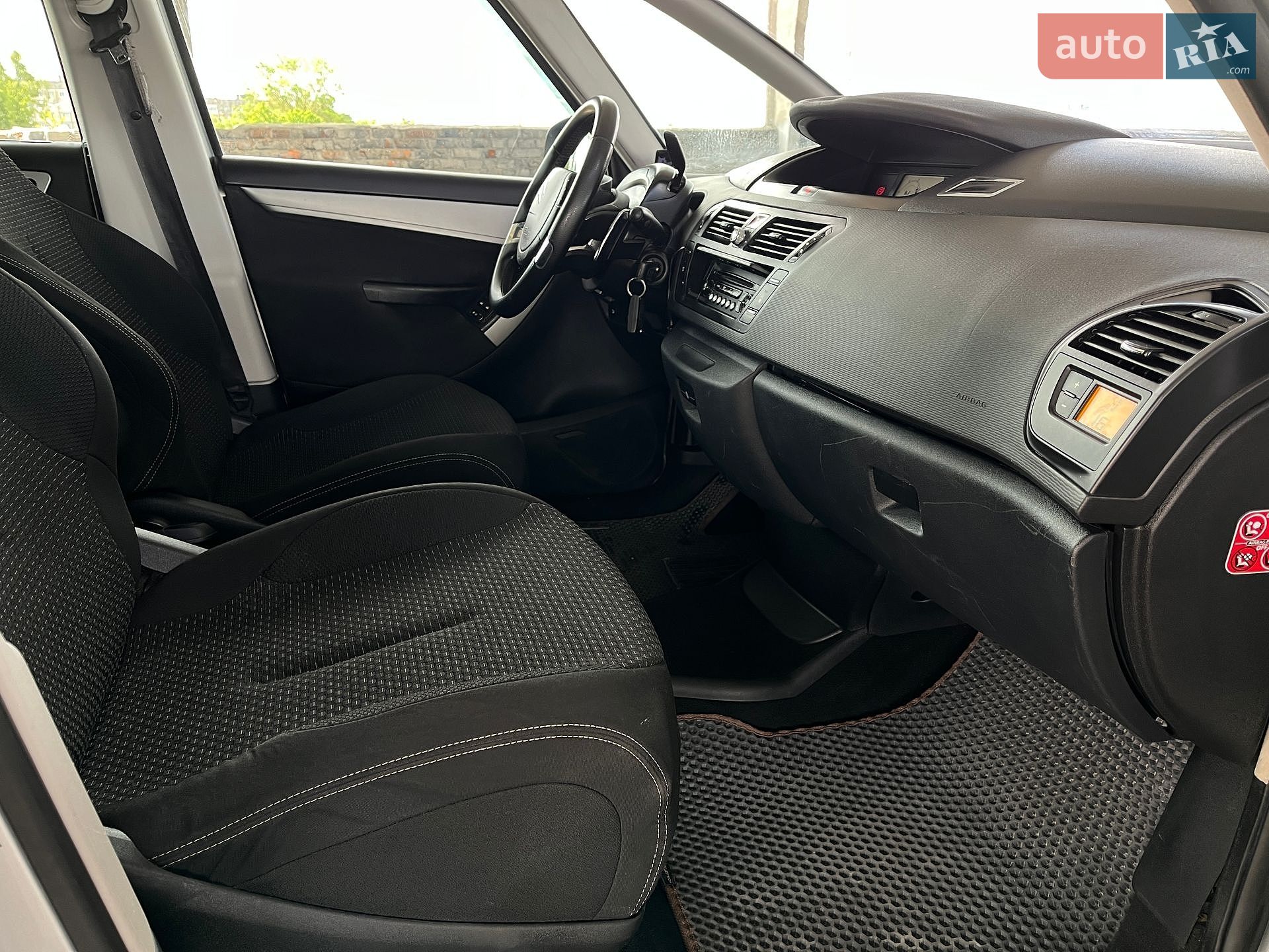 Citroen Grand C4 Picasso 2010 VIN VF7UARHJHAJ805554 фото оголошення 49 з 52