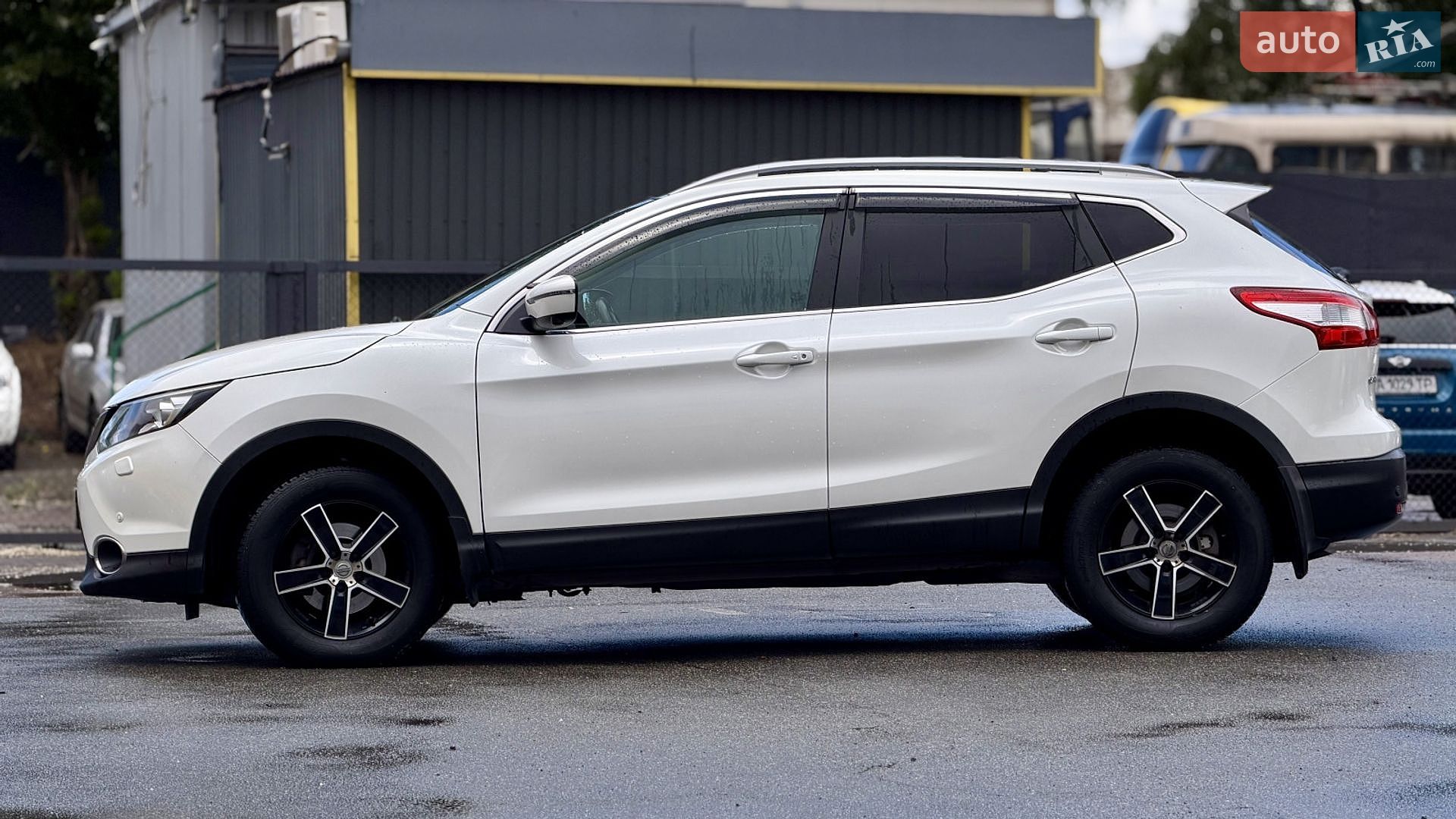 Nissan Qashqai 2017 VIN SJNFDAJ11UZ057925 фото оголошення 2 з 26