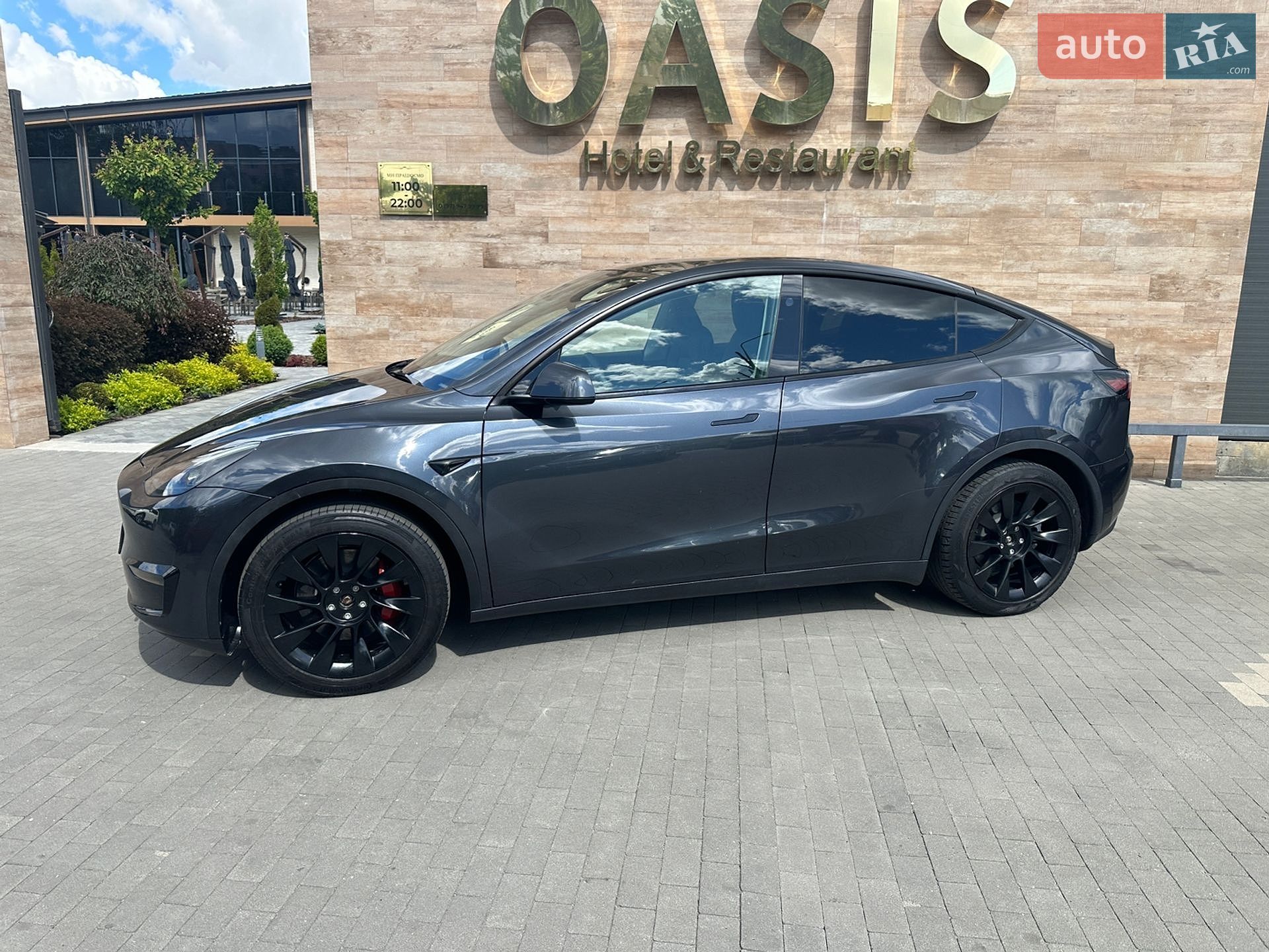 Tesla Model Y 2024 VIN 7SAYGDEE6RA251193 фото оголошення 7 з 39