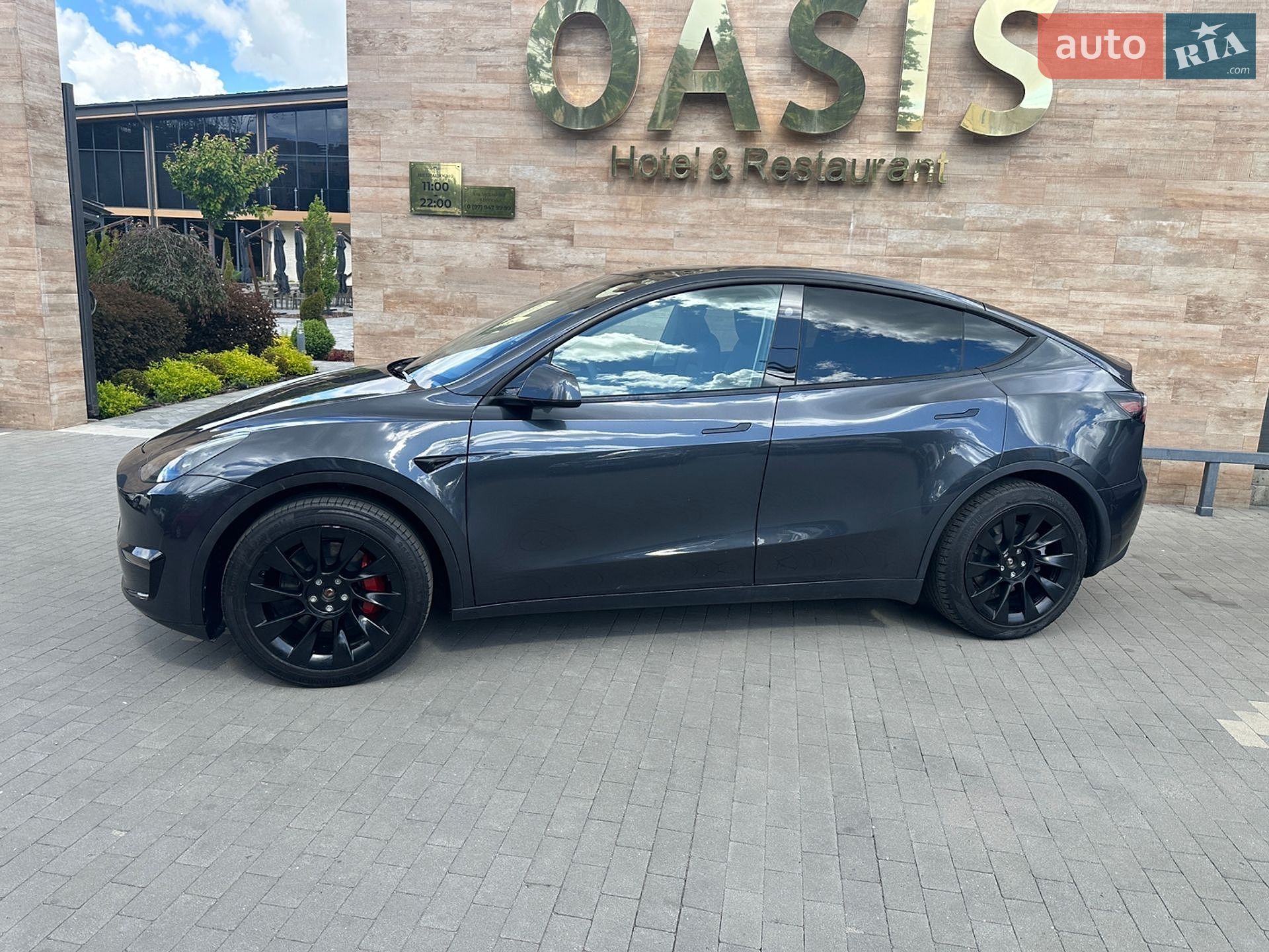 Tesla Model Y 2024 VIN 7SAYGDEE6RA251193 фото оголошення 10 з 39