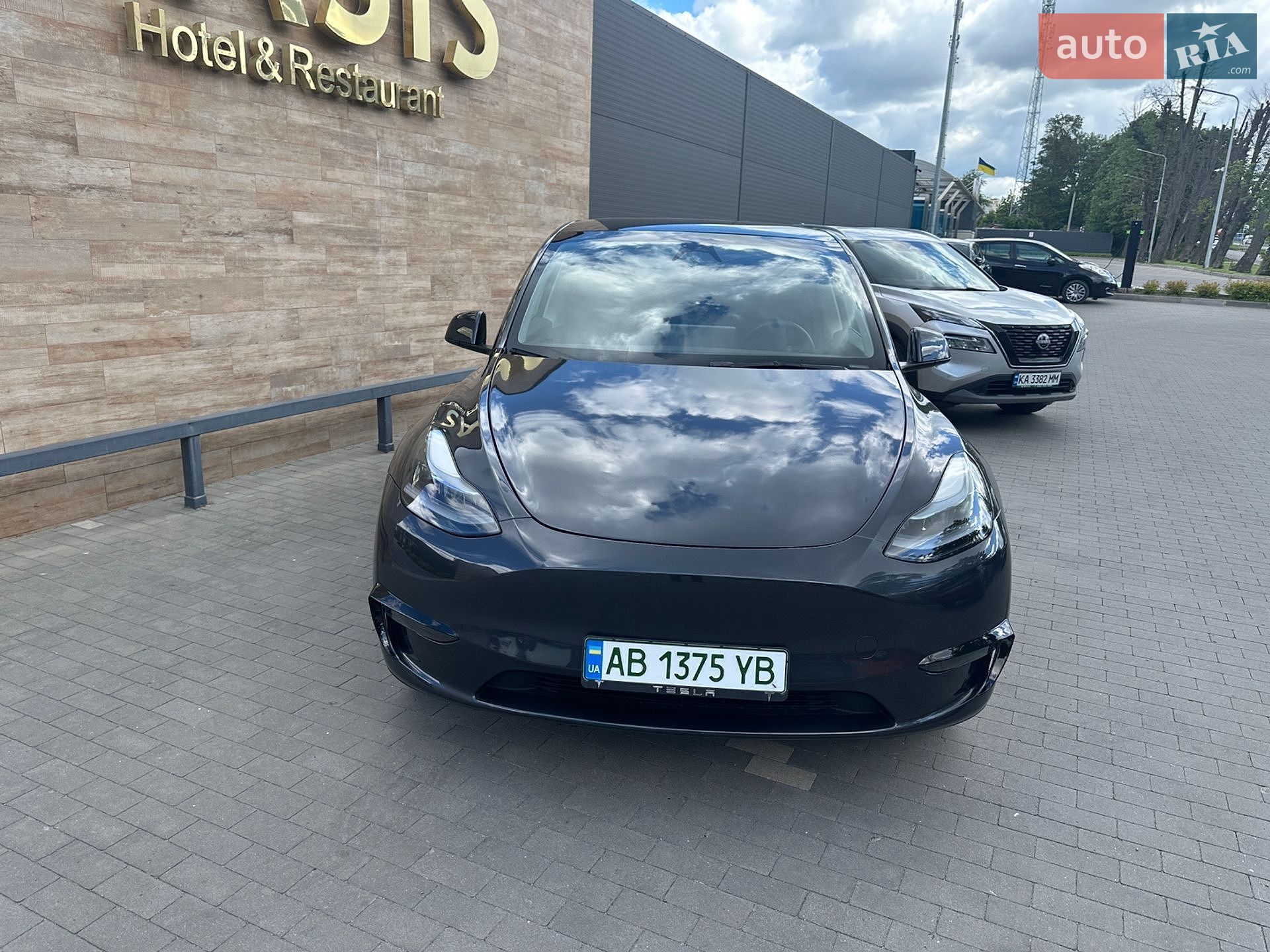 Tesla Model Y 2024 VIN 7SAYGDEE6RA251193 фото оголошення 20 з 39