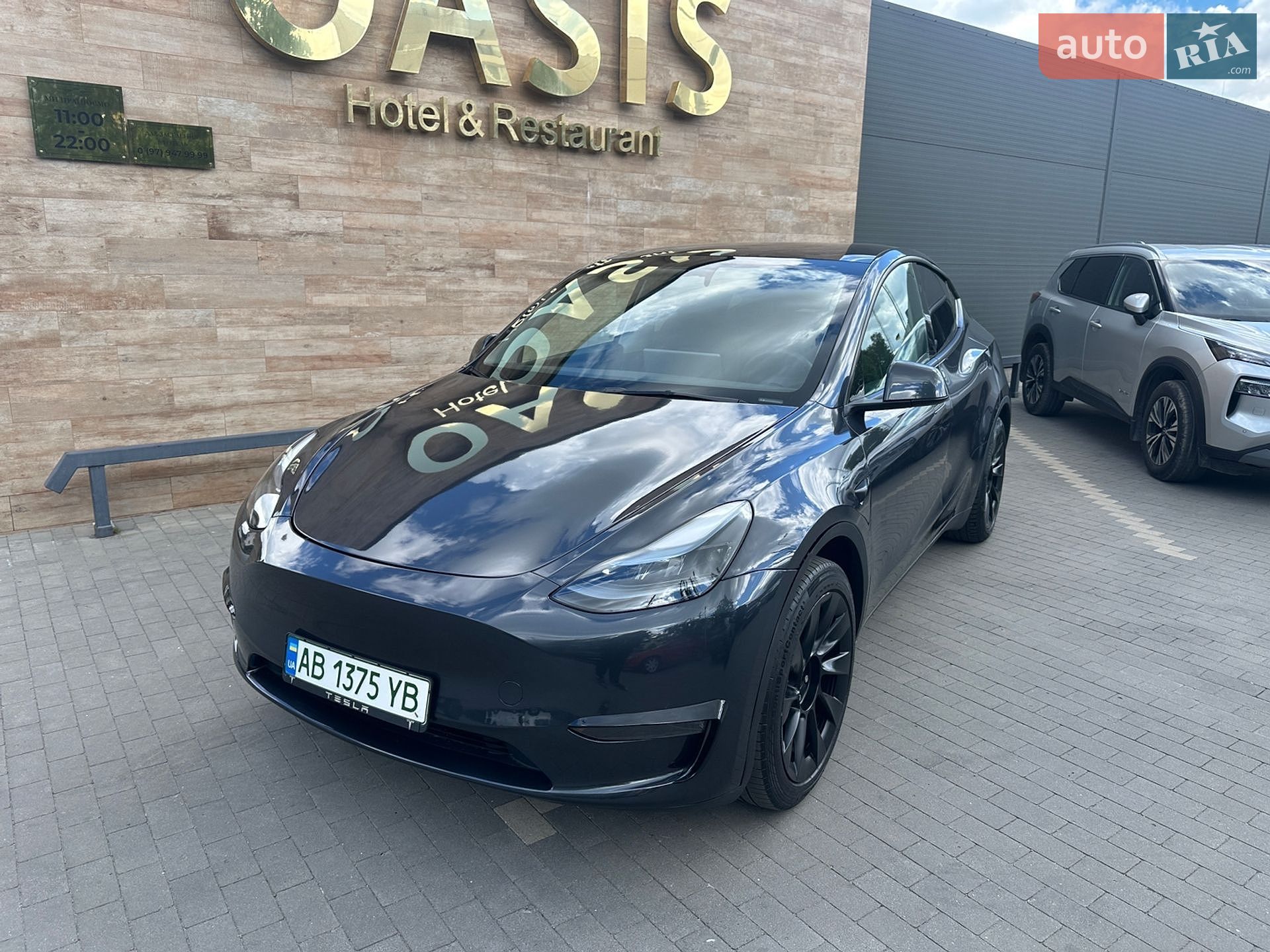 Tesla Model Y 2024 VIN 7SAYGDEE6RA251193 фото оголошення 21 з 39