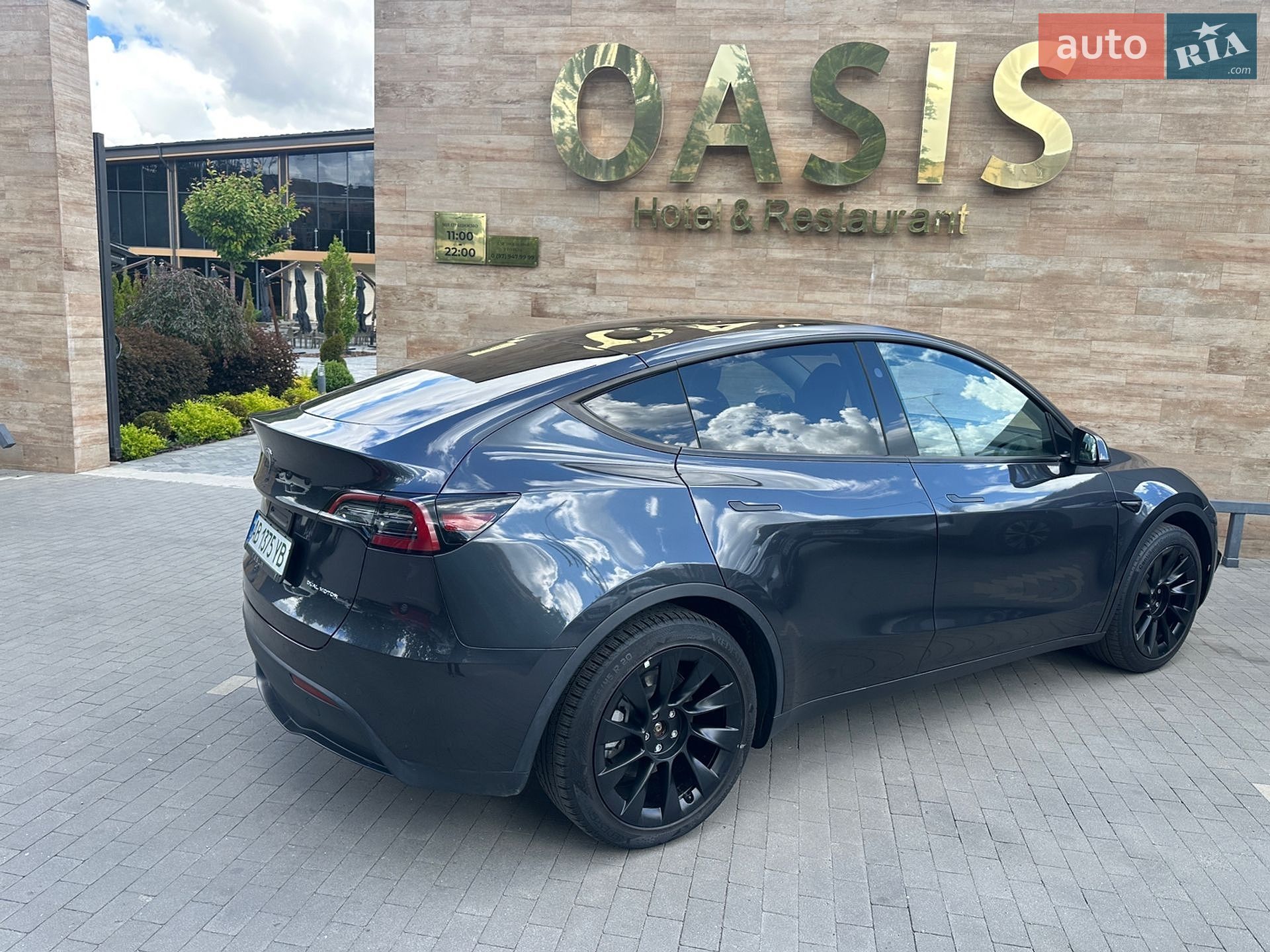 Tesla Model Y 2024 VIN 7SAYGDEE6RA251193 фото оголошення 29 з 39