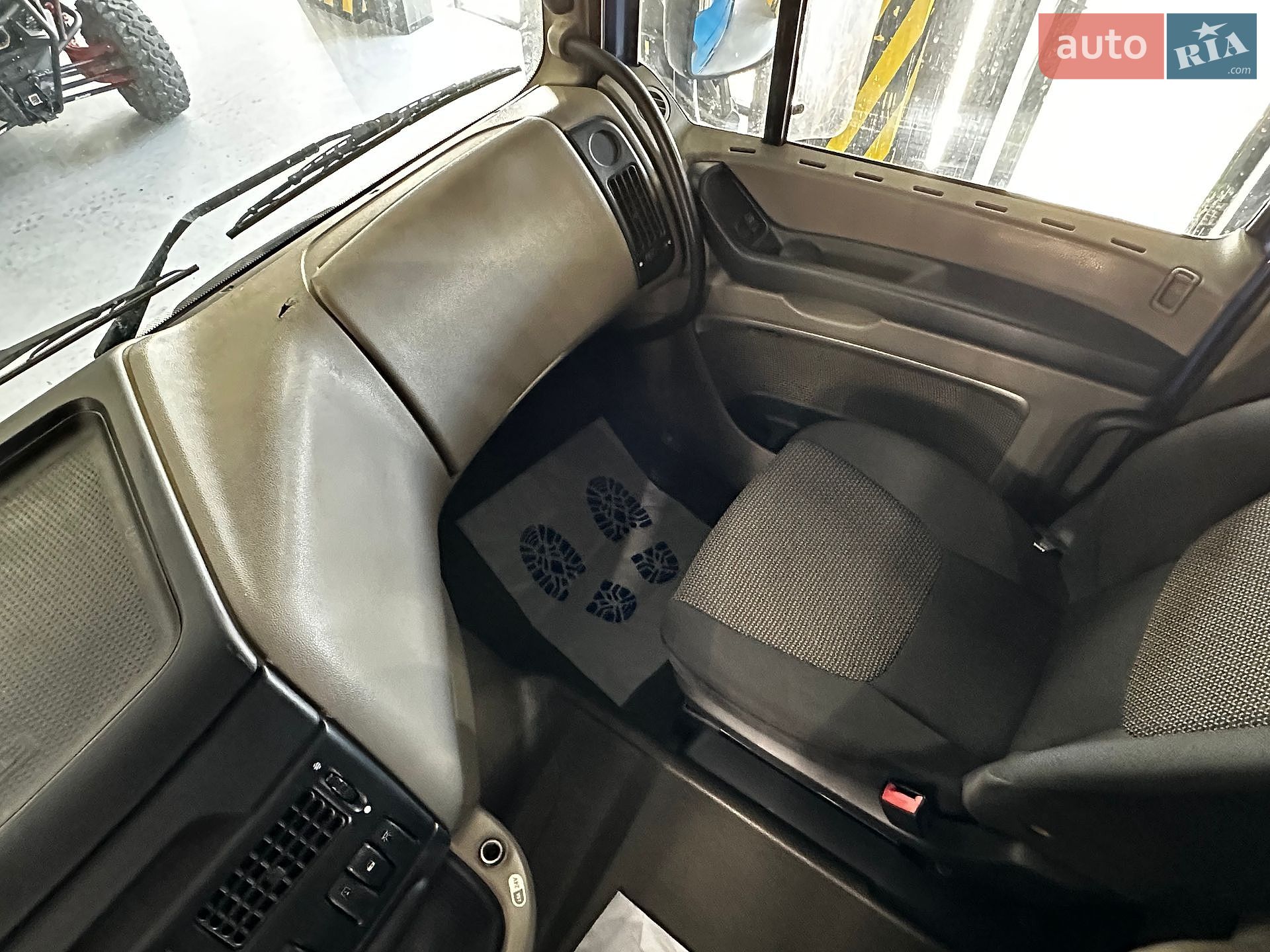 DAF XF 105 2013 VIN XLRTG47MS0E974858 фото оголошення 14 з 21