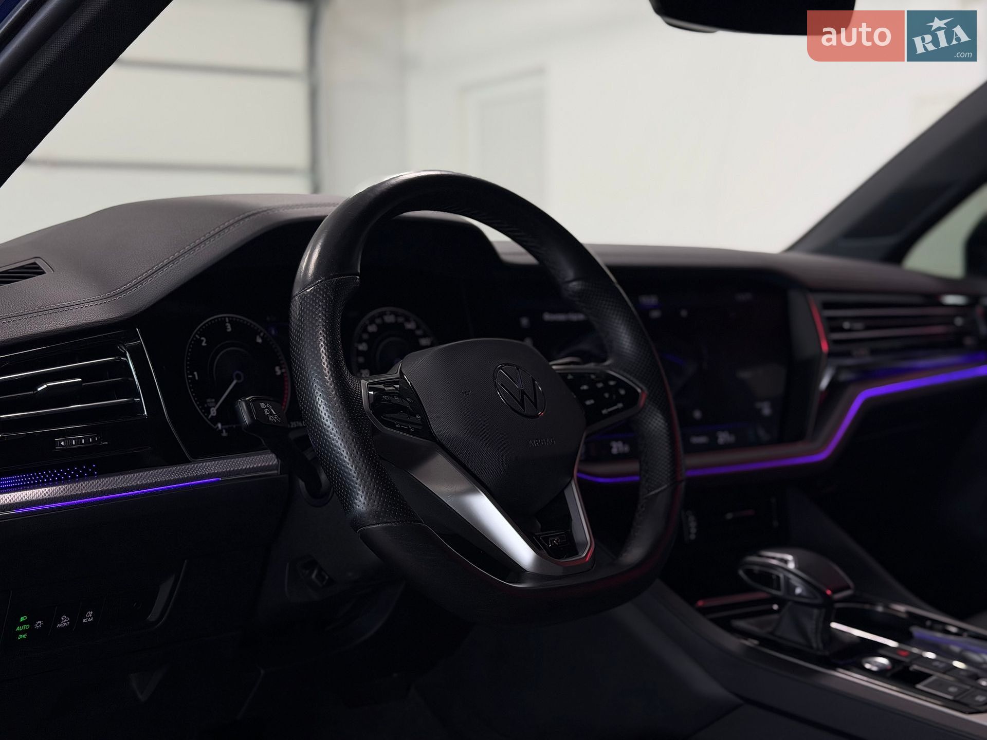 Volkswagen Touareg 2021 VIN WVGZZZCRZMD032302 фото оголошення 32 з 68