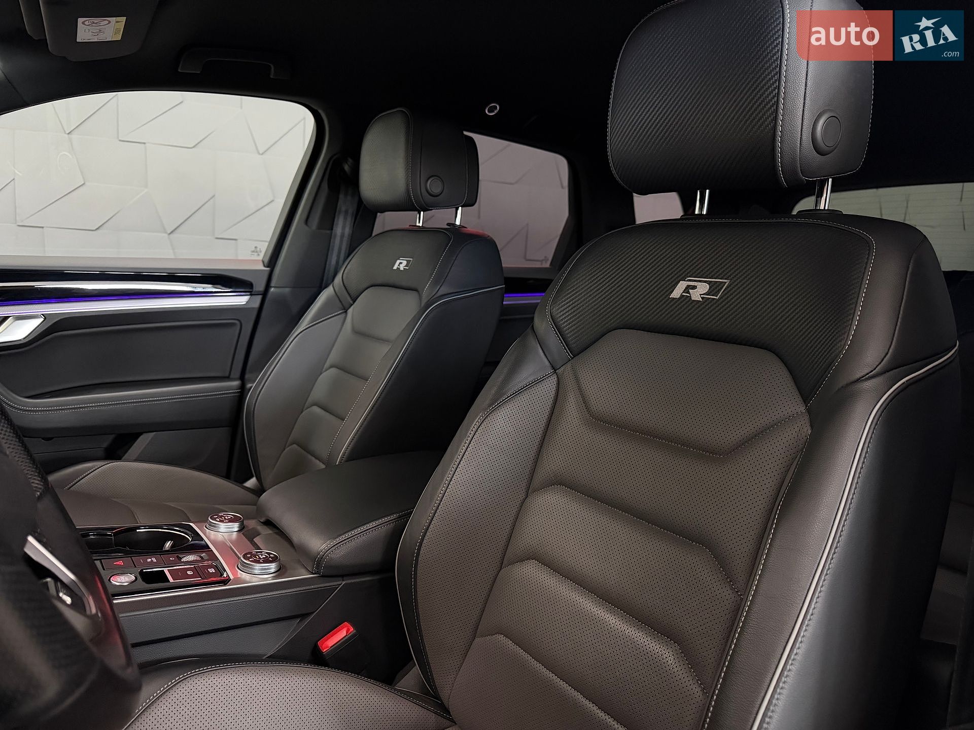 Volkswagen Touareg 2021 VIN WVGZZZCRZMD032302 фото оголошення 46 з 68