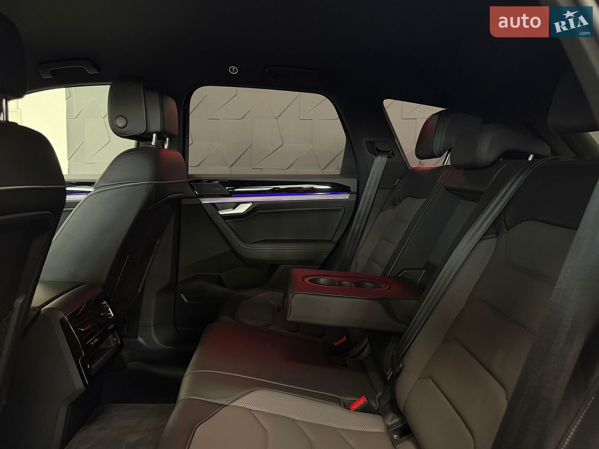 Volkswagen Touareg 2021 VIN WVGZZZCRZMD032302 фото оголошення 54 з 68