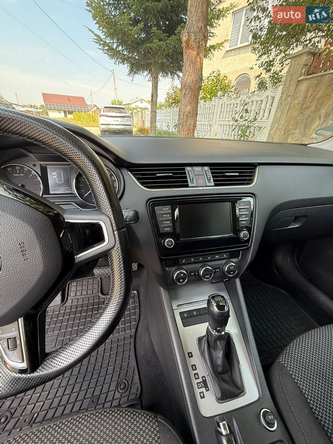 Skoda Octavia 2016 VIN TMBJJ7NE5G0159668 фото оголошення 3 з 9