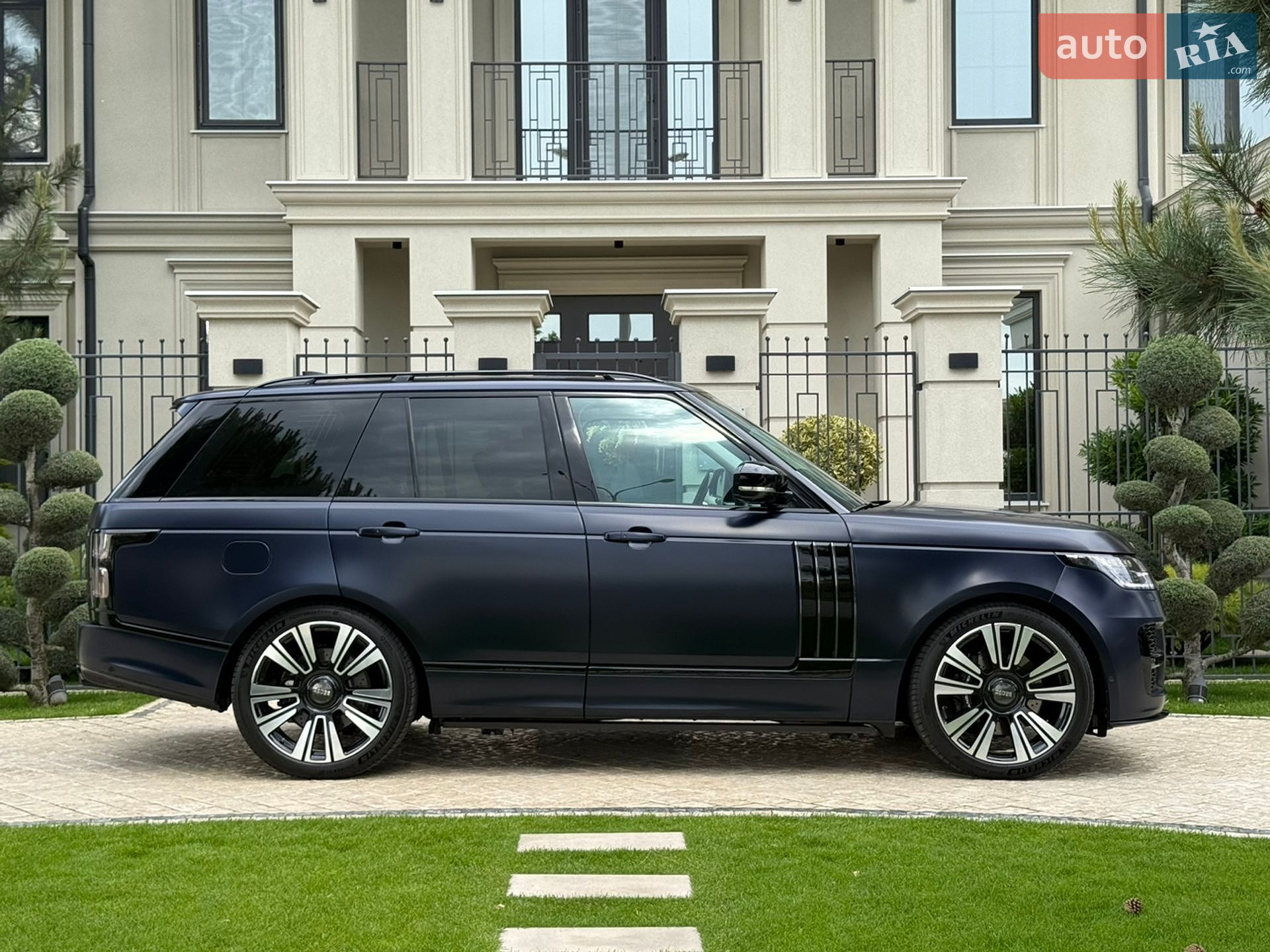 Land Rover Range Rover 2019 VIN SALGA2BJ2LA573003 фото оголошення 10 з 71