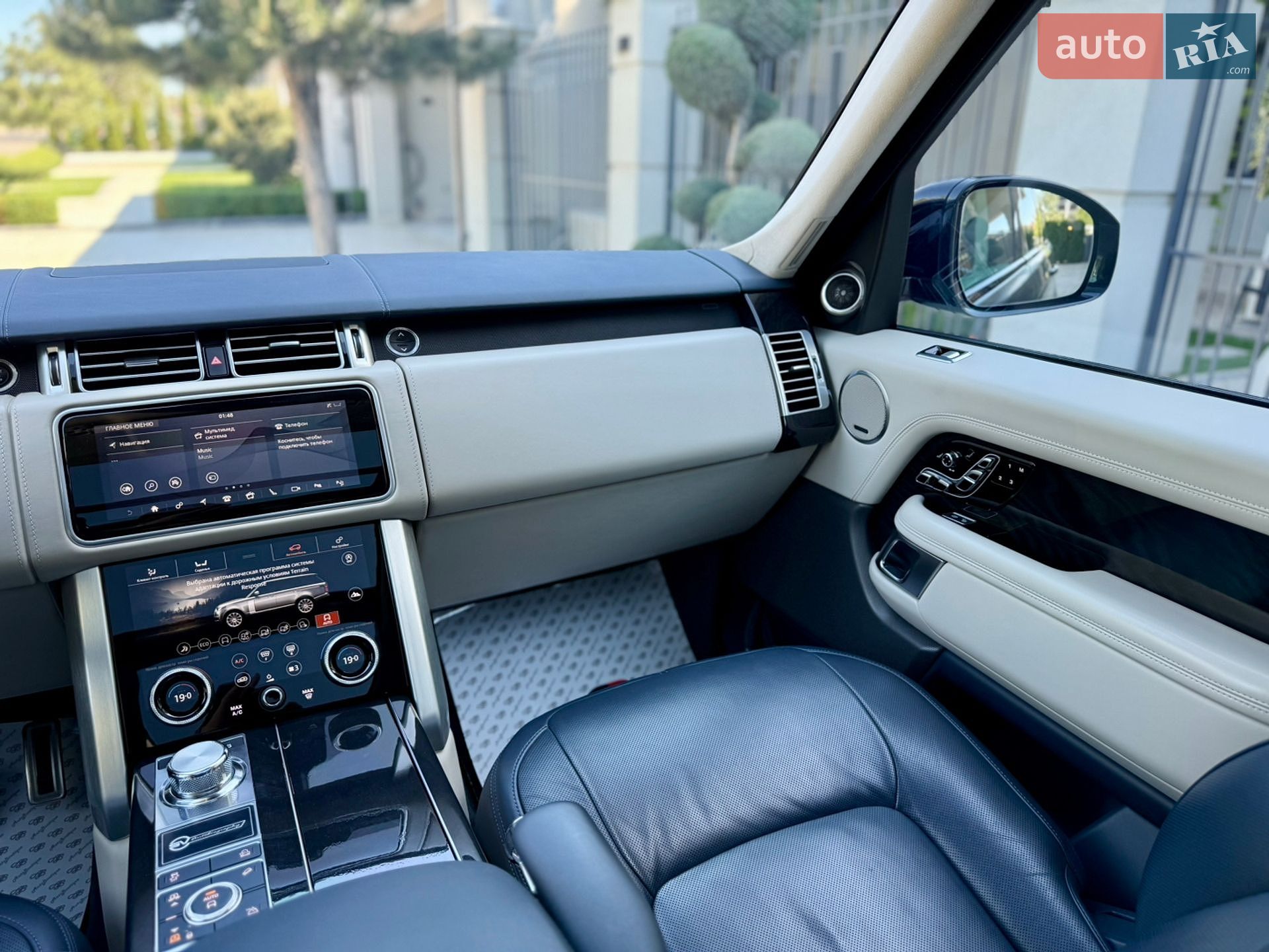 Land Rover Range Rover 2019 VIN SALGA2BJ2LA573003 фото оголошення 44 з 71