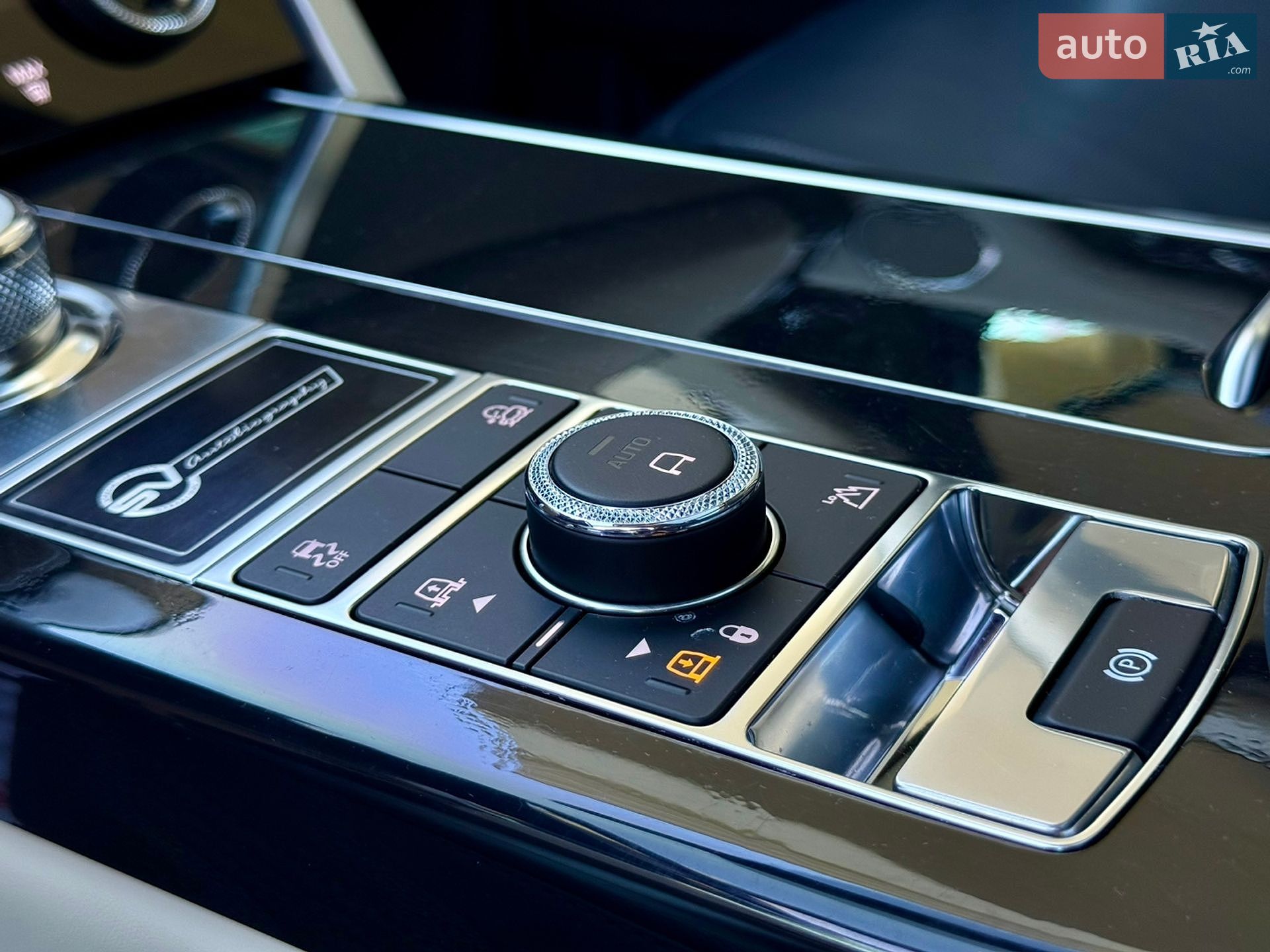 Land Rover Range Rover 2019 VIN SALGA2BJ2LA573003 фото оголошення 62 з 71
