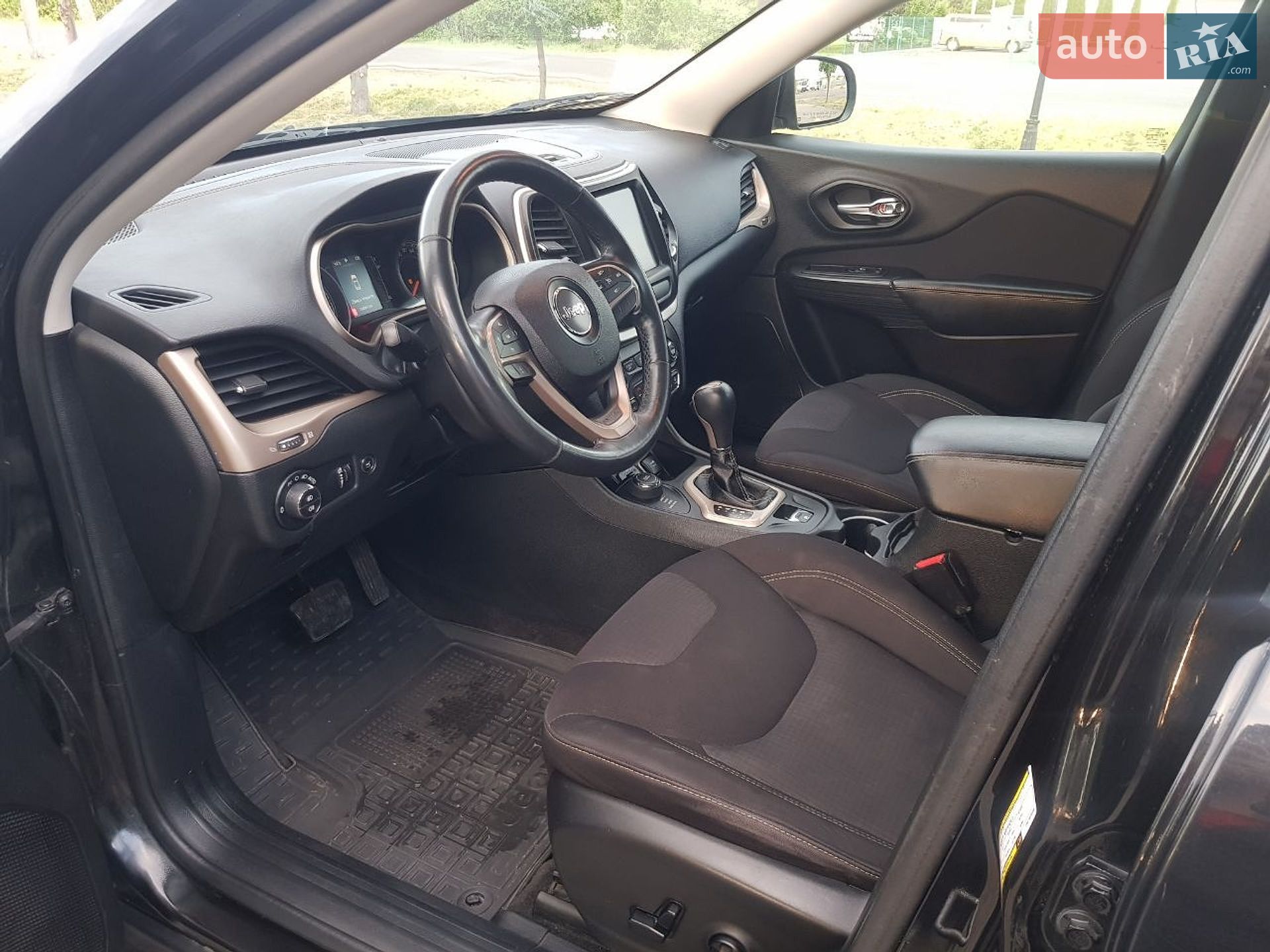 Jeep Cherokee 2015 VIN 1C4PJMCYXFW763508 фото оголошення 8 з 8