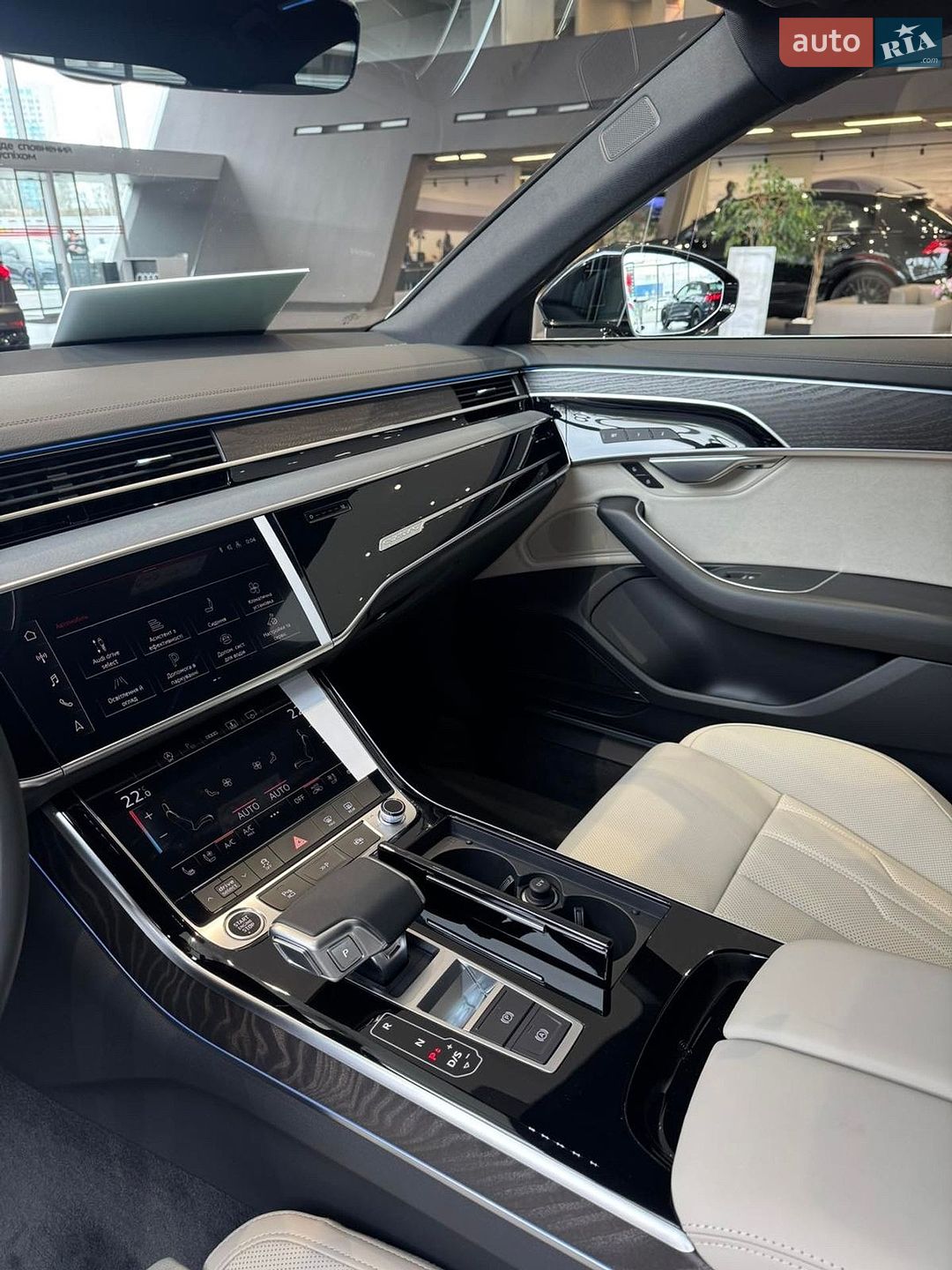 Audi A8 2026 VIN WAUZZZF8XTN003412 фото оголошення 12 з 15