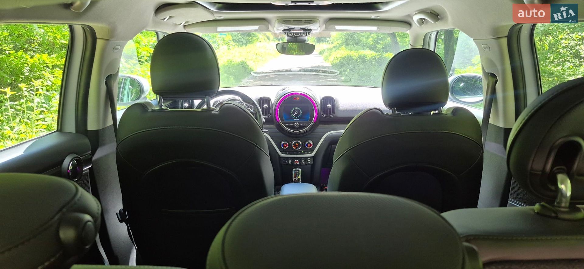 Mini Countryman 2019 VIN WMZYW7C06L3L39581 фото оголошення 9 з 21