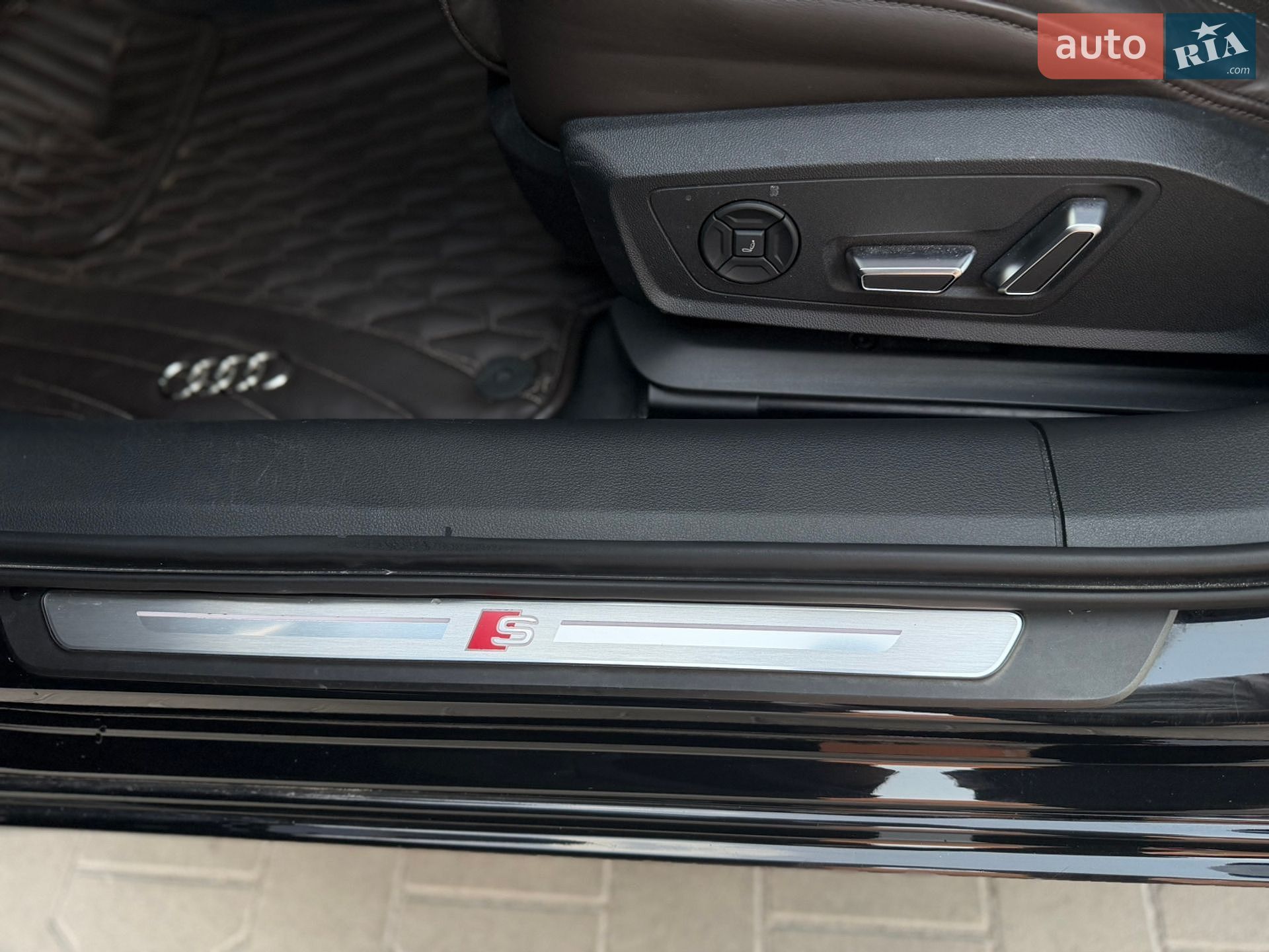 Audi A6 2022 VIN WAUM2BF24NN052500 фото оголошення 14 з 44