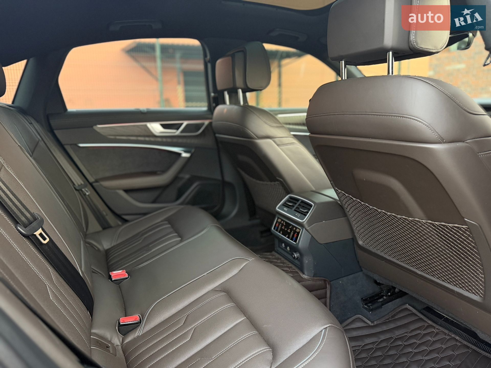 Audi A6 2022 VIN WAUM2BF24NN052500 фото оголошення 29 з 44