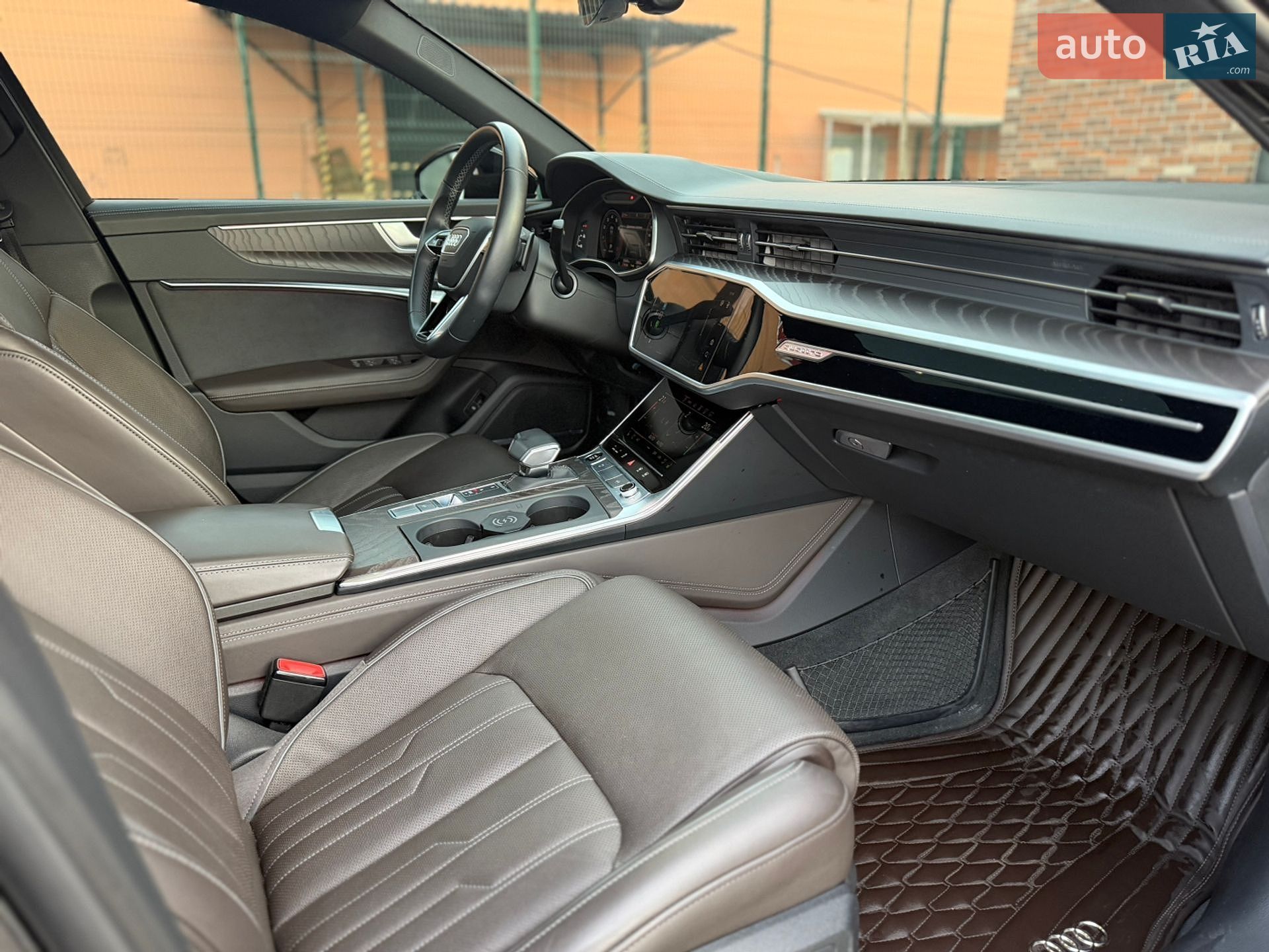 Audi A6 2022 VIN WAUM2BF24NN052500 фото оголошення 31 з 44