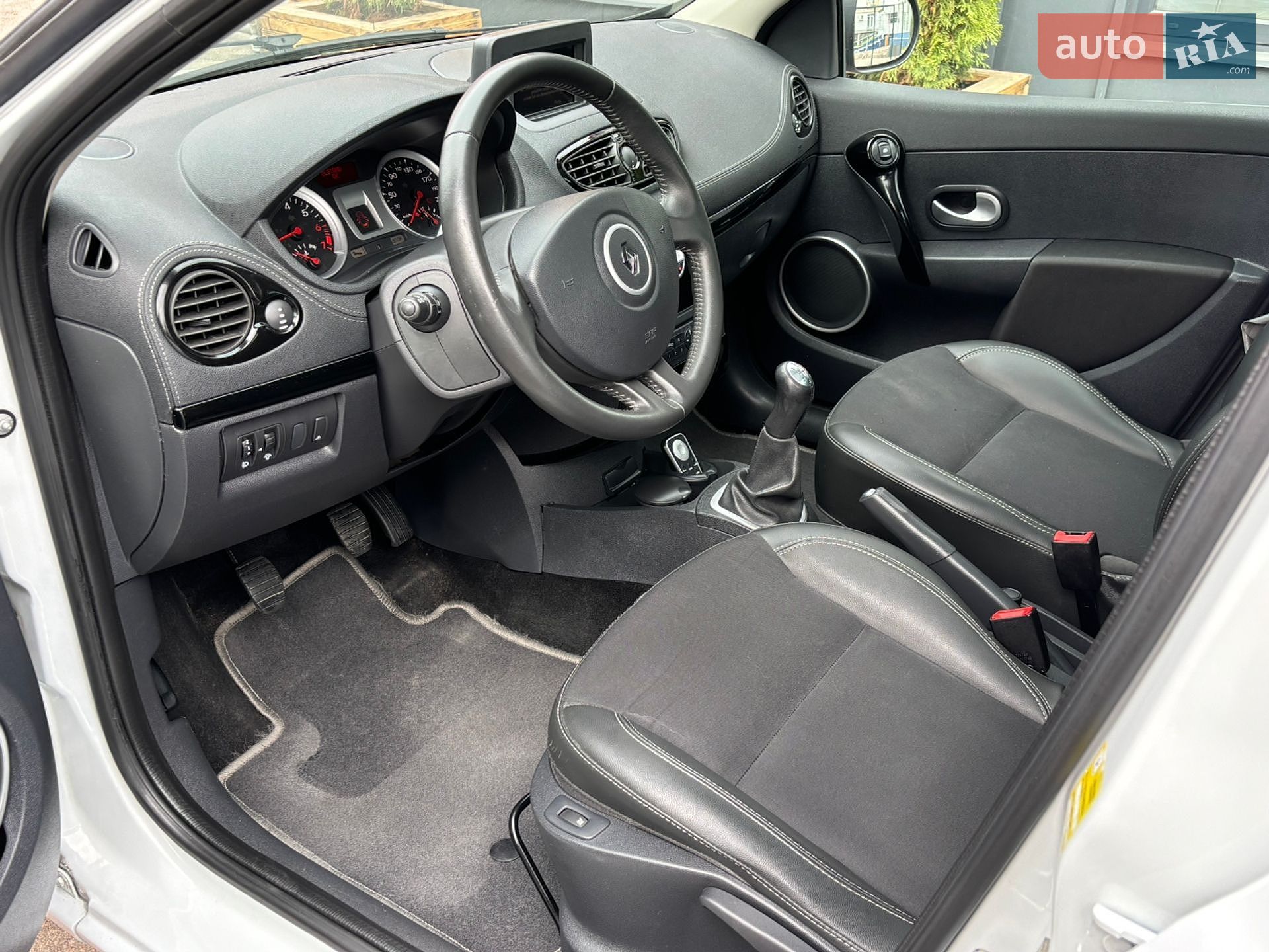 Renault Clio 2011 VIN VF1KRC40H46400424 фото оголошення 31 з 80