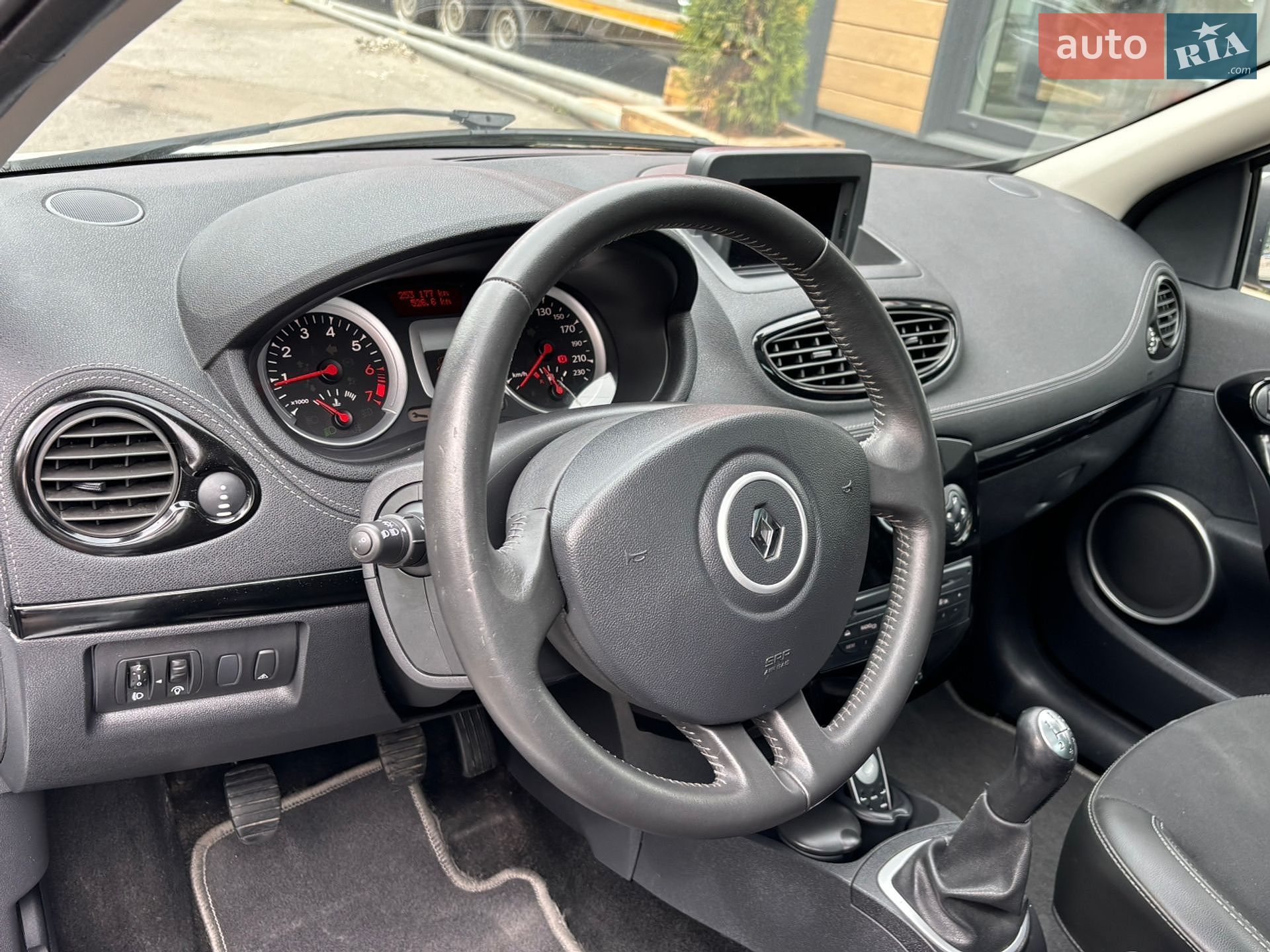 Renault Clio 2011 VIN VF1KRC40H46400424 фото оголошення 38 з 80