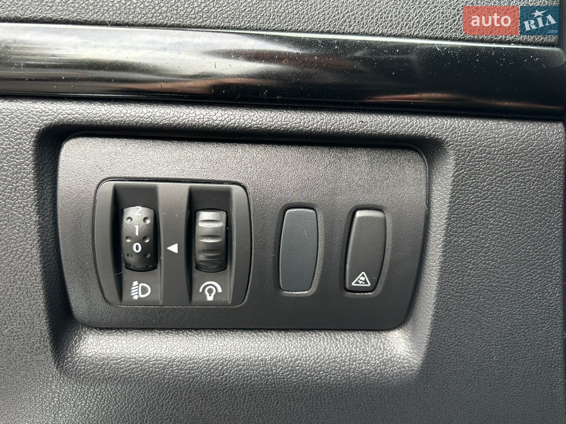 Renault Clio 2011 VIN VF1KRC40H46400424 фото оголошення 39 з 80