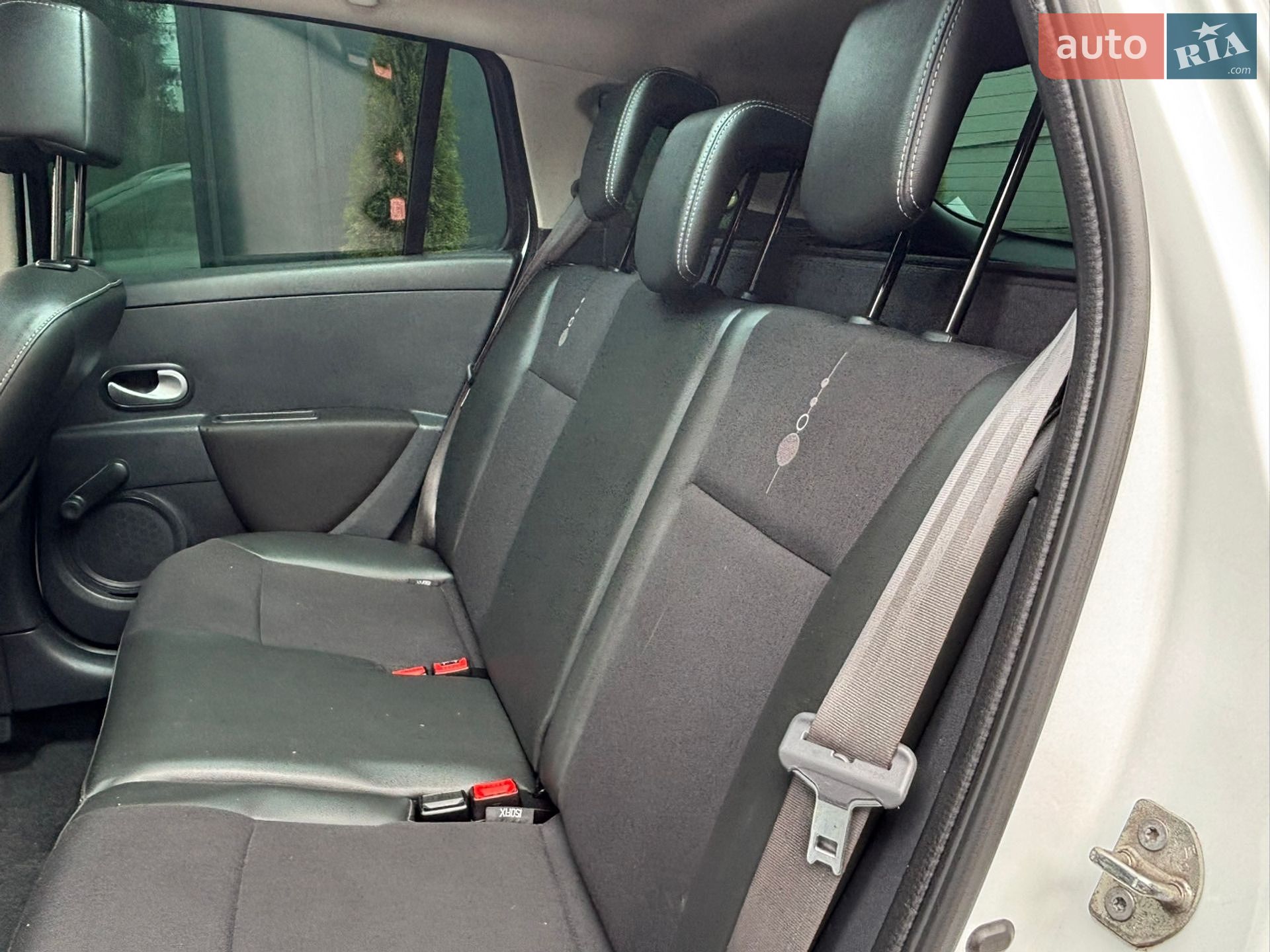 Renault Clio 2011 VIN VF1KRC40H46400424 фото оголошення 50 з 80