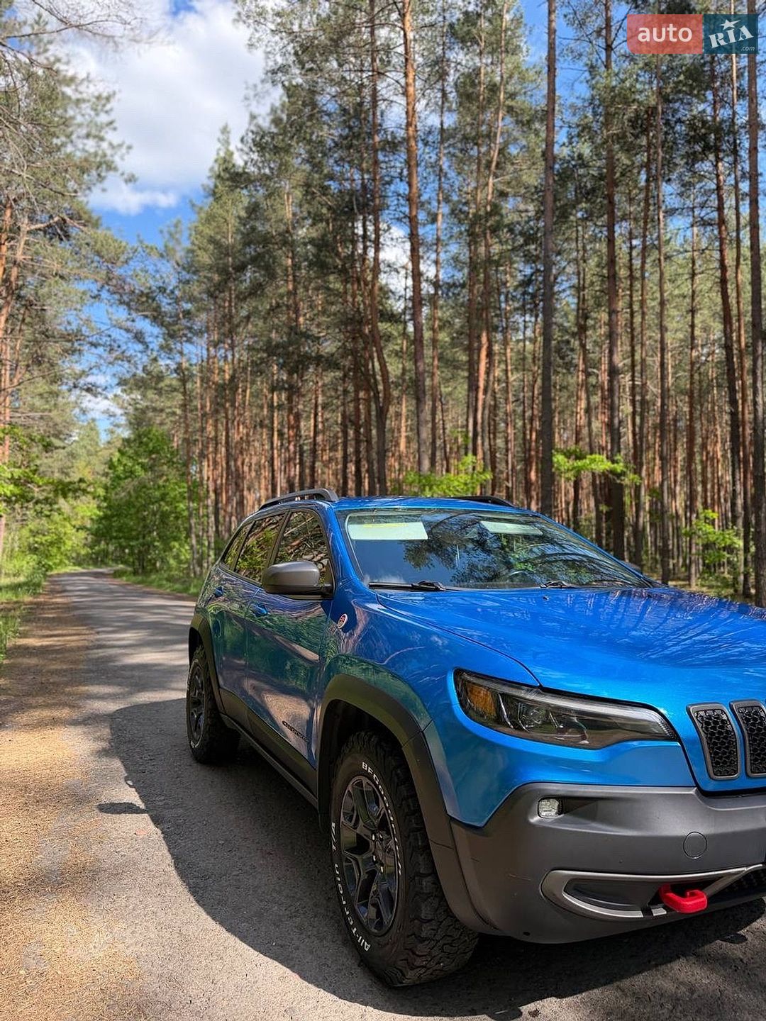 Jeep Cherokee 2019 VIN 1C4PJMBX9KD363342 фото оголошення 10 з 46