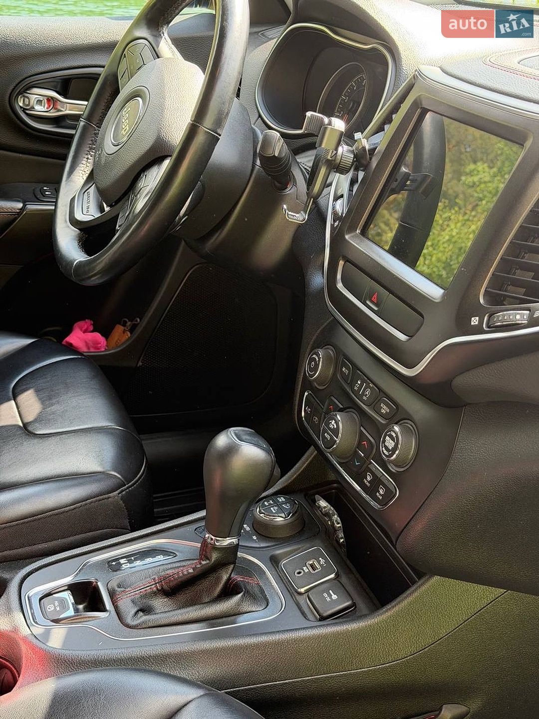 Jeep Cherokee 2019 VIN 1C4PJMBX9KD363342 фото оголошення 33 з 46