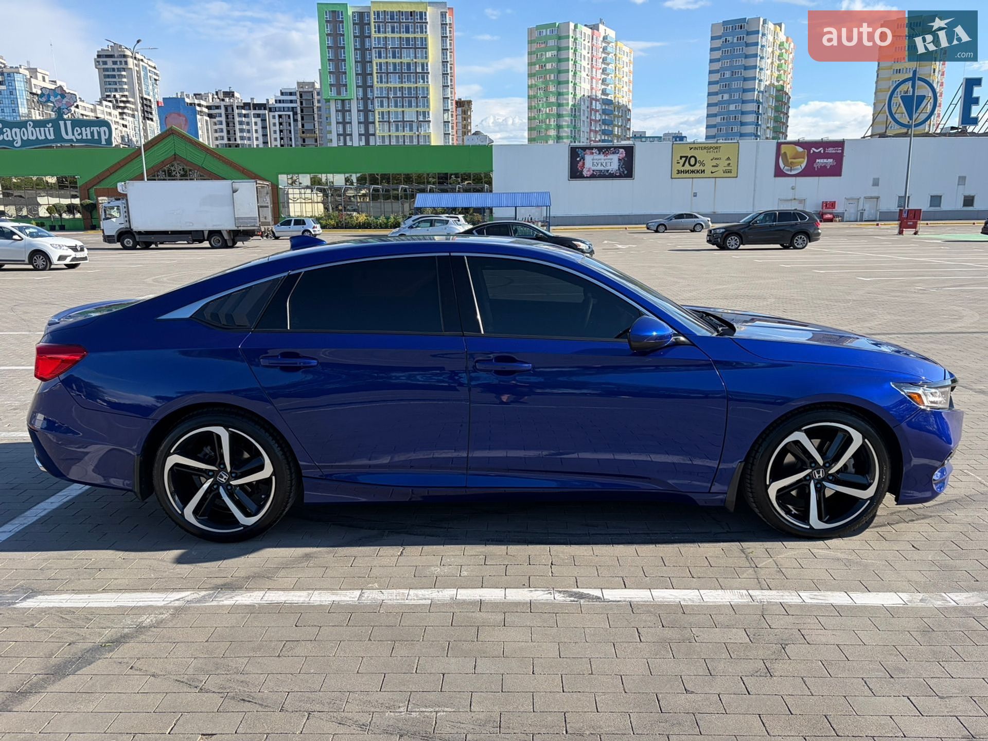 Honda Accord 2017 VIN 1HGCV1F30JA000678 фото оголошення 5 з 29
