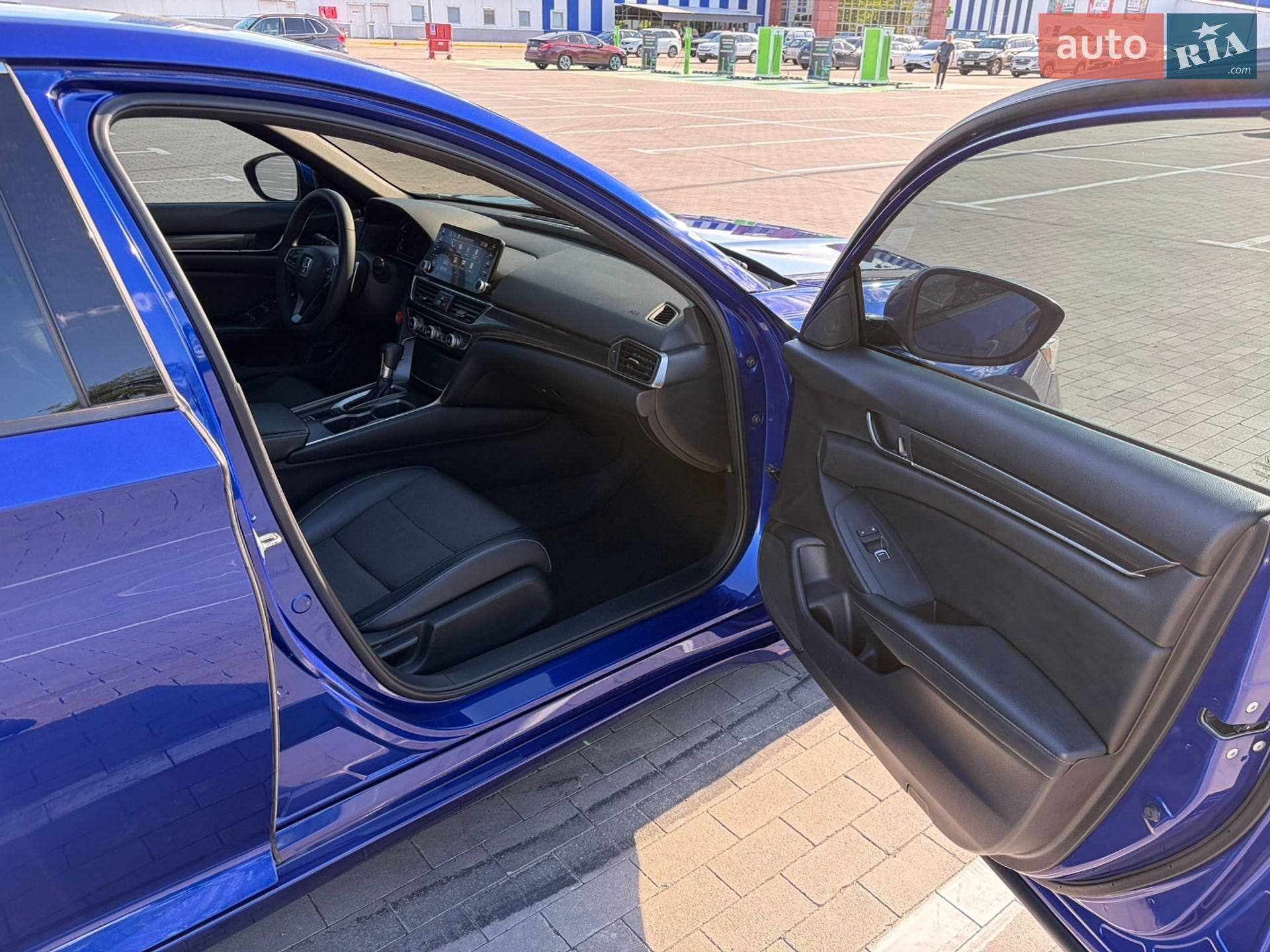 Honda Accord 2017 VIN 1HGCV1F30JA000678 фото оголошення 14 з 29
