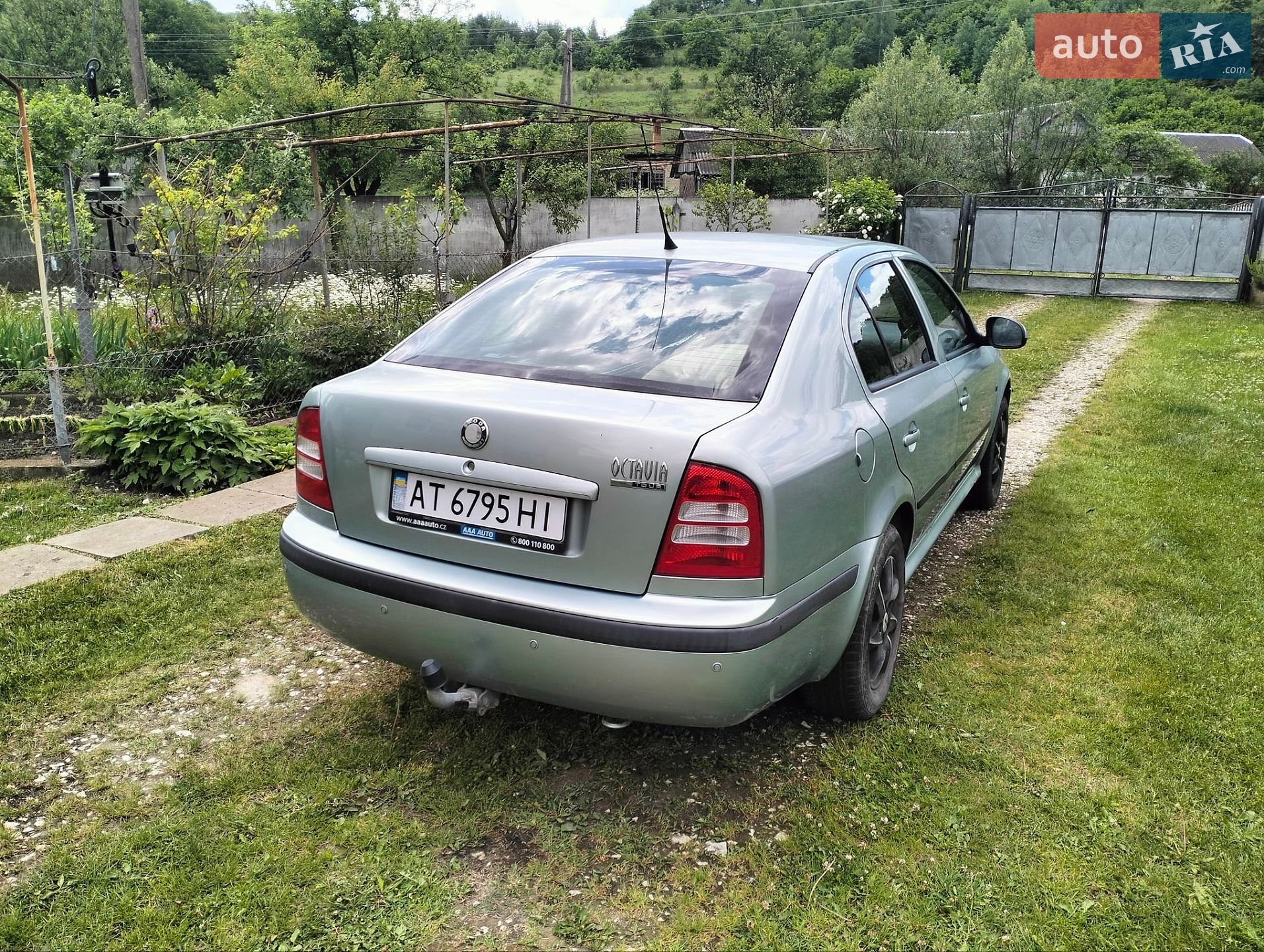 Skoda Octavia 2010 VIN TMBDS41U4A8853640 фото оголошення 4 з 33