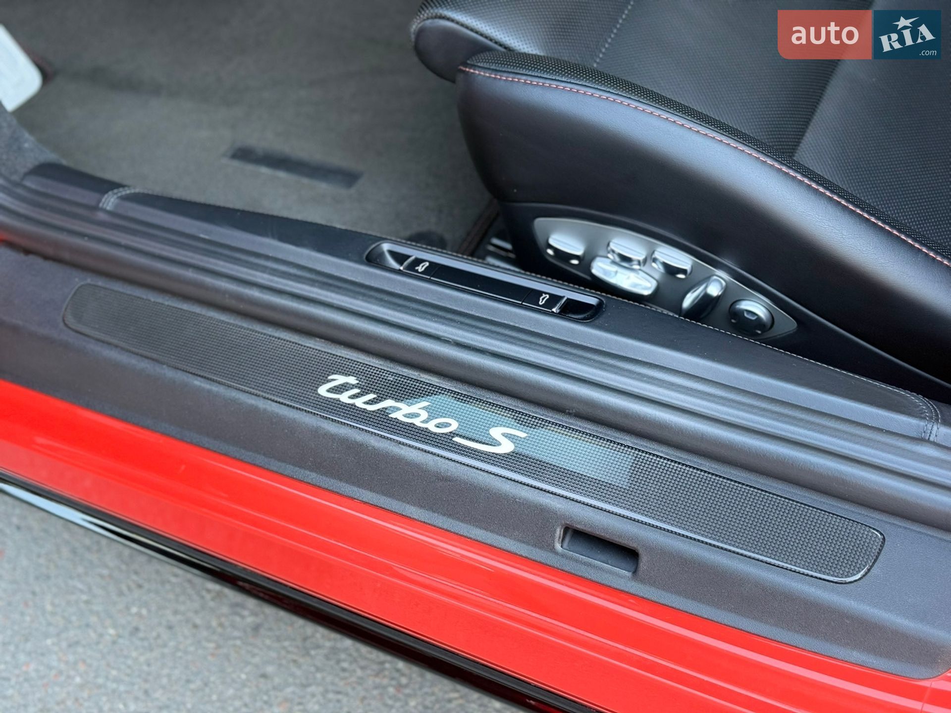 Porsche 911 2016 VIN WP0ZZZ99ZHS161749 фото оголошення 56 з 65