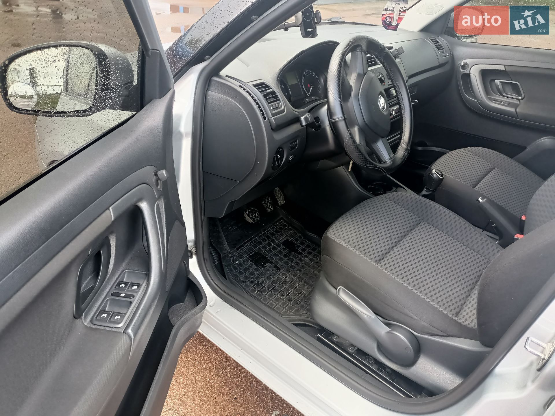 Skoda Fabia 2013 VIN TMBEC45J7EB500397 фото оголошення 8 з 13