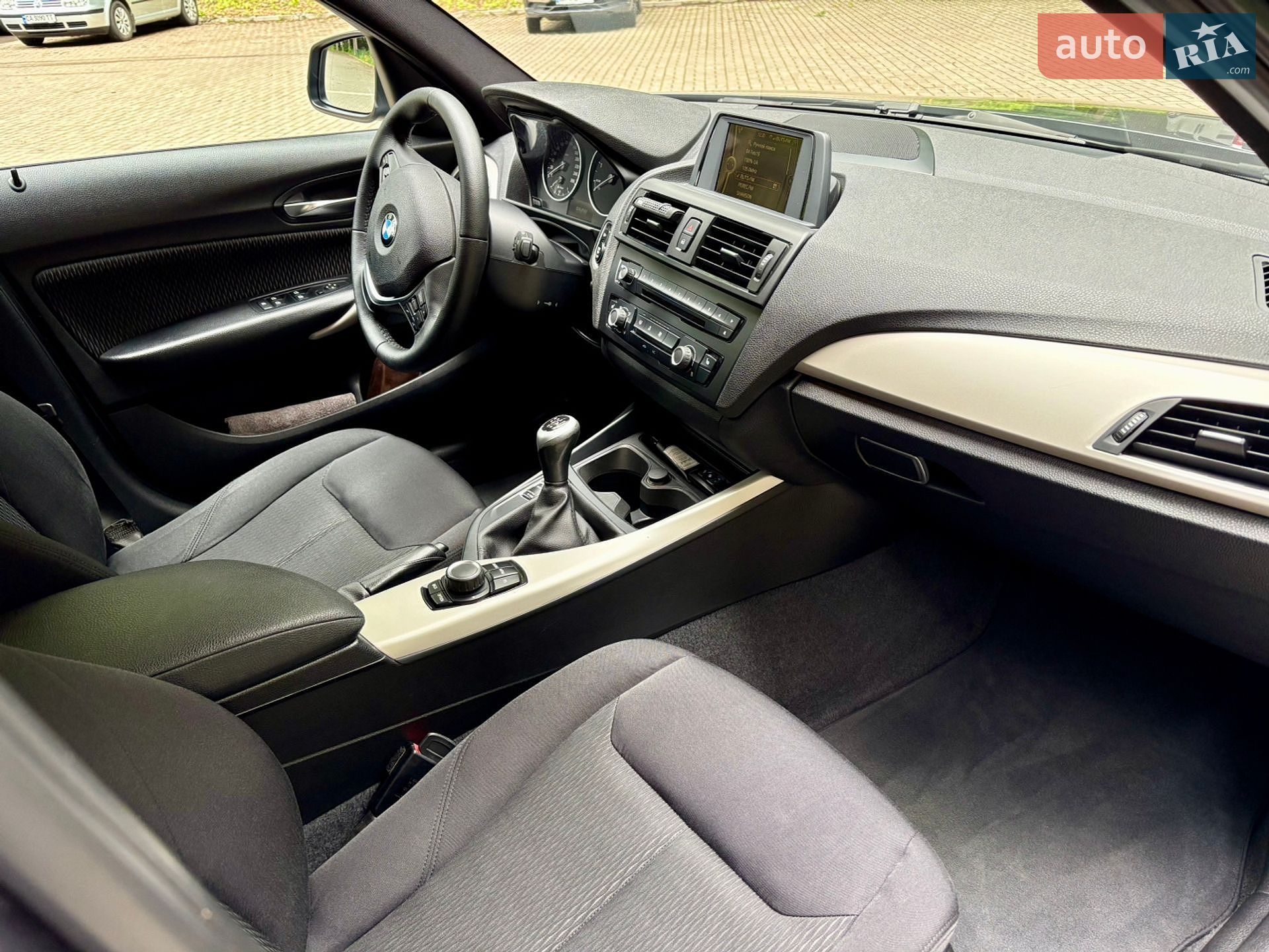 BMW 1 Series 2013 VIN WBA1C71090J947600 фото оголошення 8 з 28