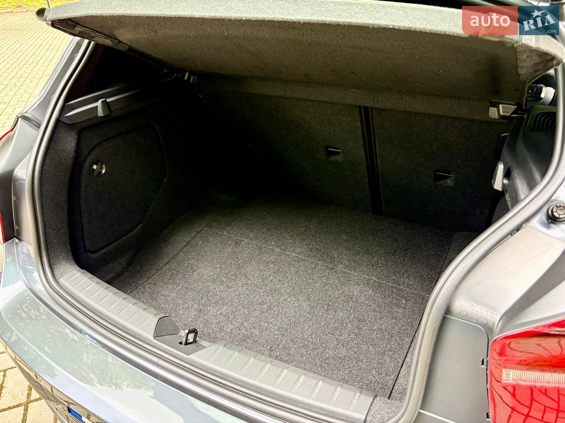 BMW 1 Series 2013 VIN WBA1C71090J947600 фото оголошення 18 з 28