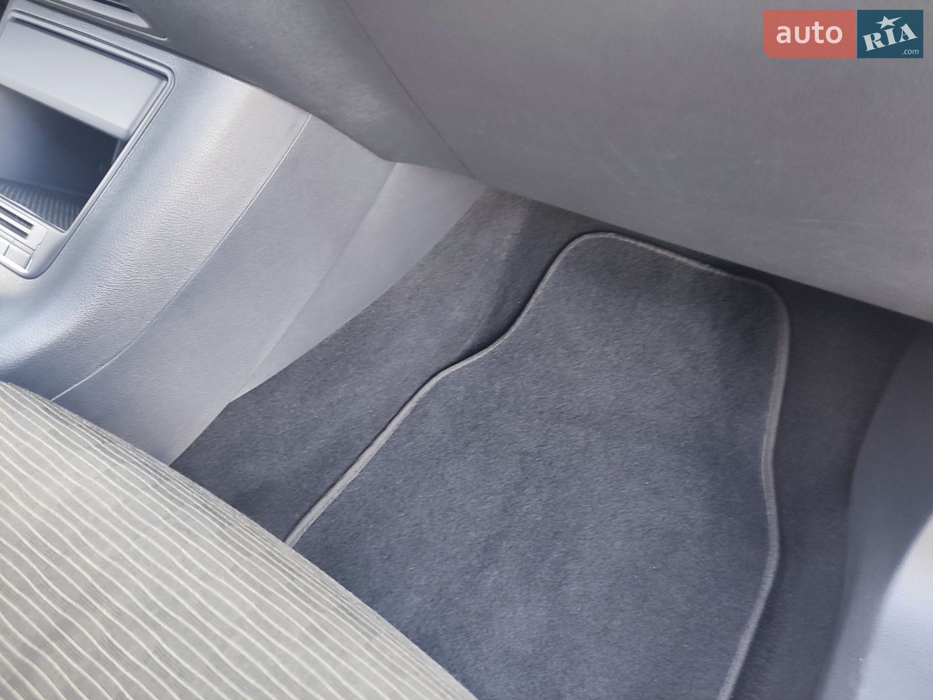 Volkswagen Tiguan 2013 VIN WVGBV3AX7EW545782 фото оголошення 15 з 27
