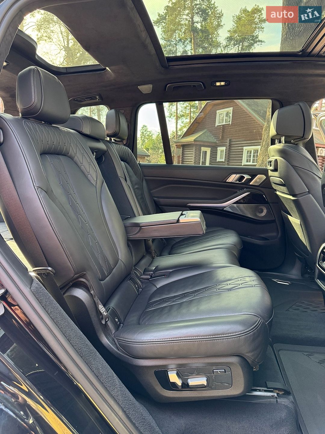 BMW X7 2019 VIN 5UXCX6C02L9B33741 фото оголошення 22 з 29