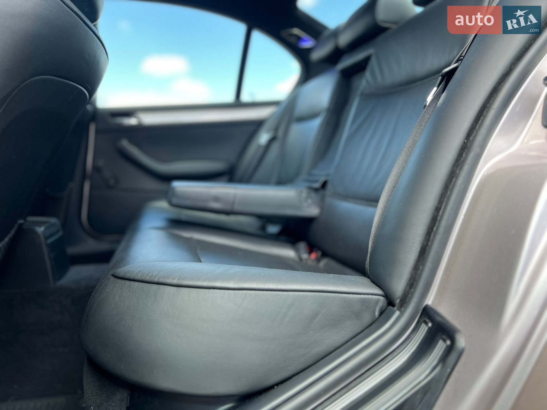 BMW 3 Series 2004 VIN WBAEY71080KS58211 фото оголошення 23 з 79