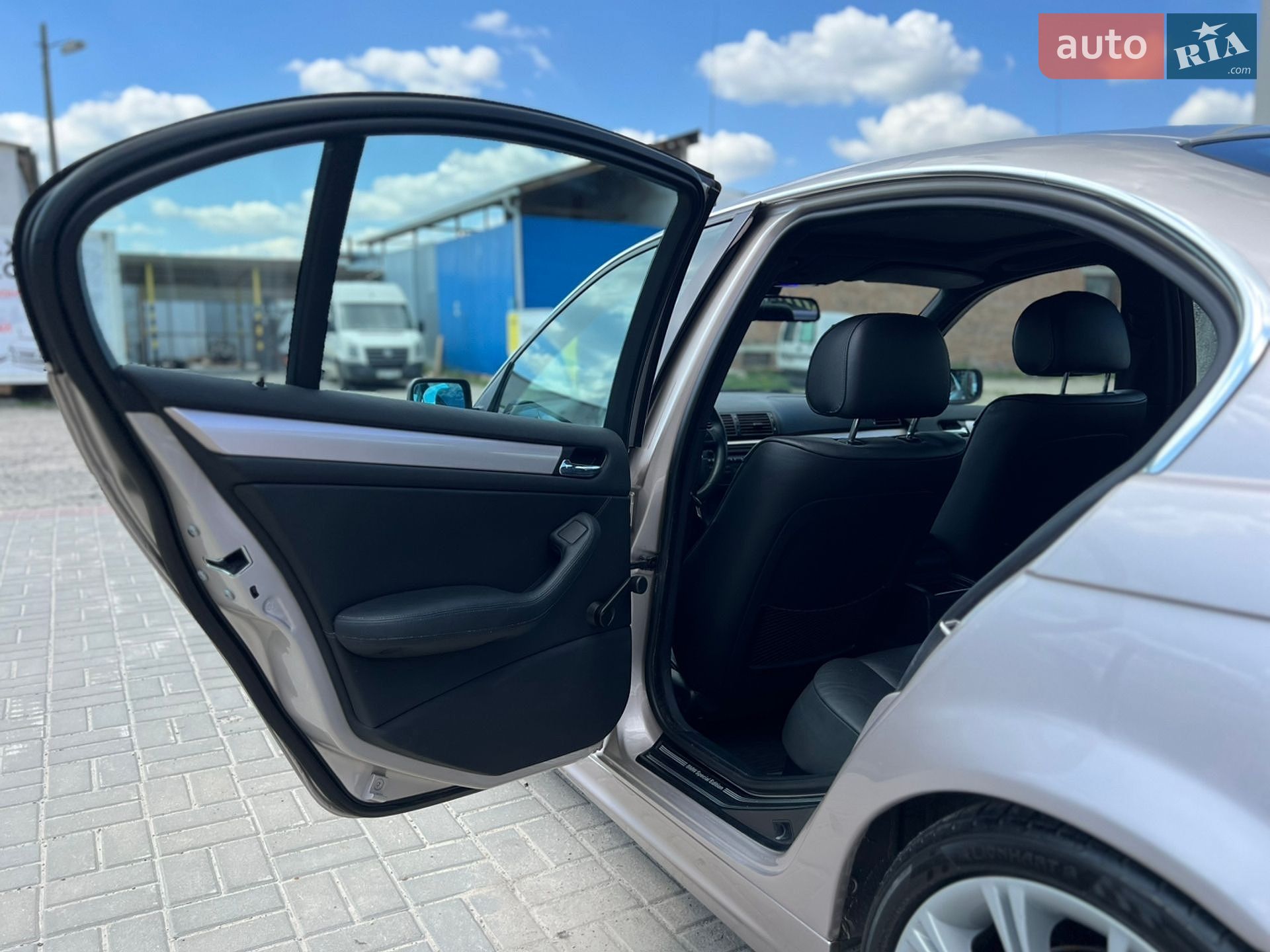 BMW 3 Series 2004 VIN WBAEY71080KS58211 фото оголошення 24 з 79