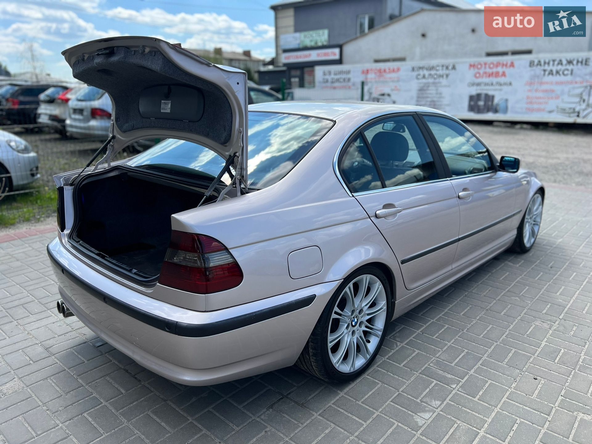 BMW 3 Series 2004 VIN WBAEY71080KS58211 фото оголошення 30 з 79