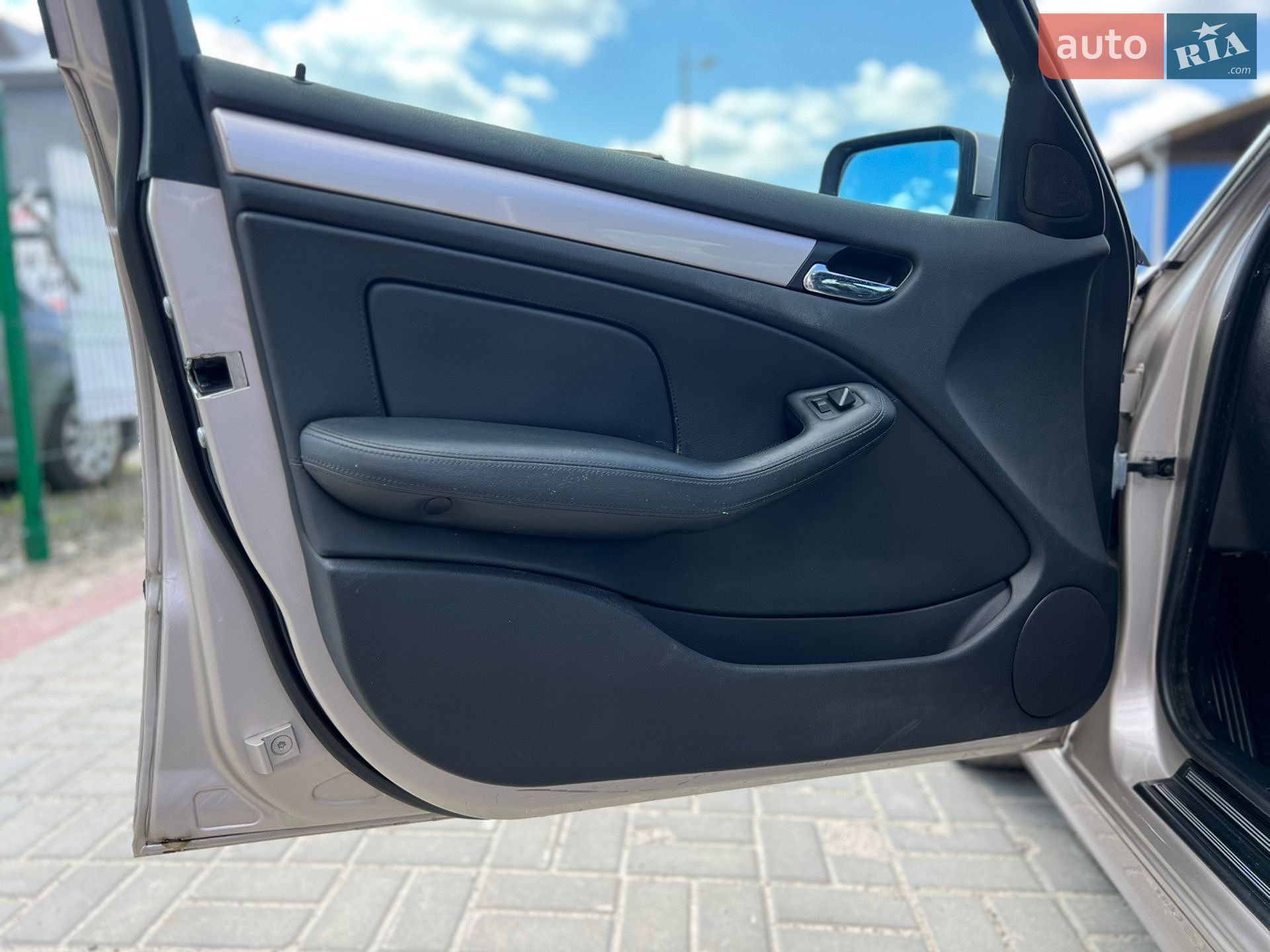 BMW 3 Series 2004 VIN WBAEY71080KS58211 фото оголошення 40 з 79