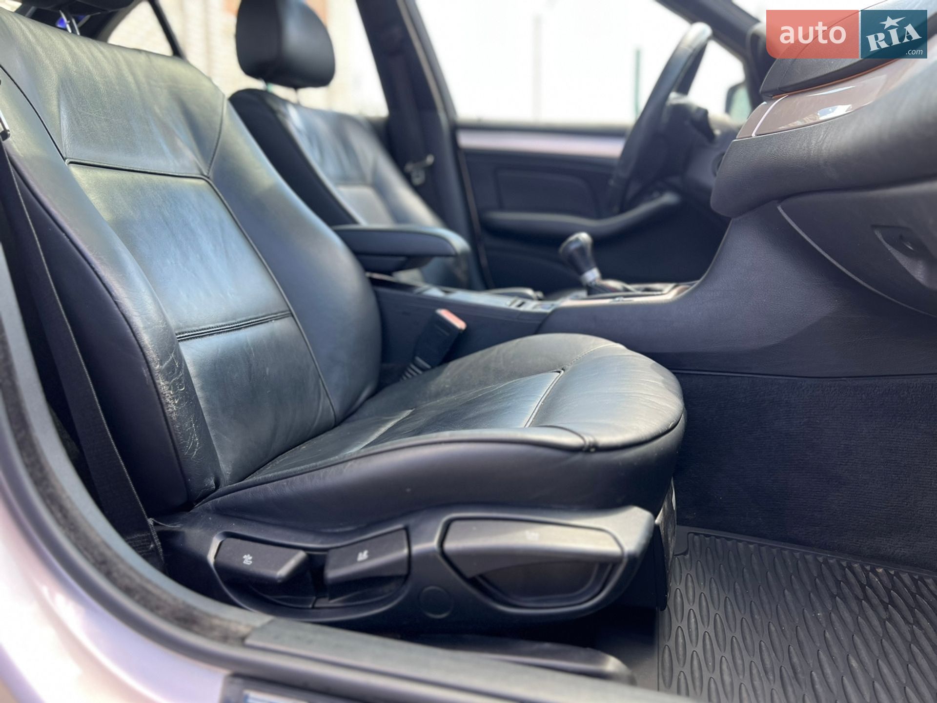 BMW 3 Series 2004 VIN WBAEY71080KS58211 фото оголошення 66 з 79