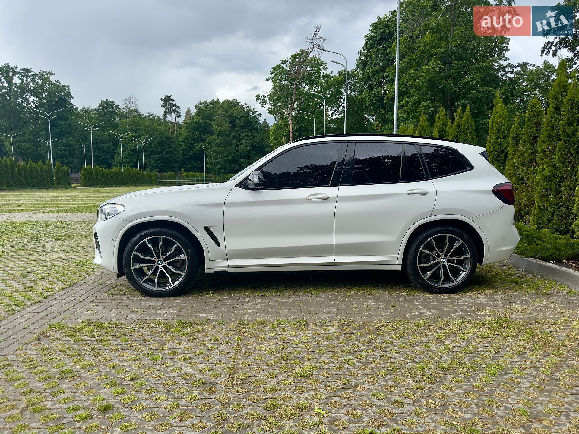 BMW X3 2020 VIN 5UXTY3C02L9D66708 фото оголошення 3 з 26